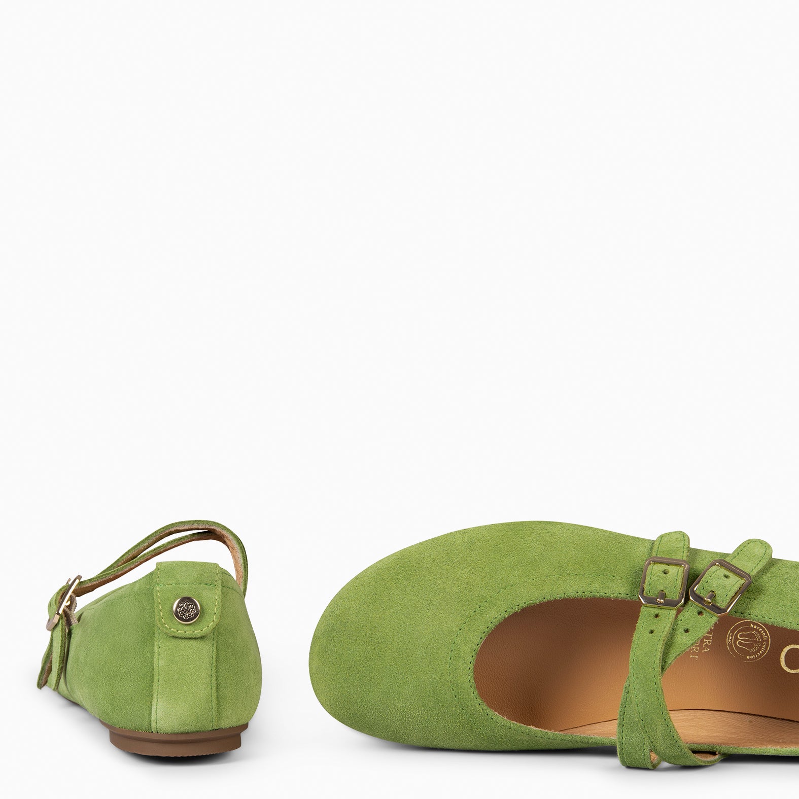 AMAPOLA – Mary Jane à lanières croisées en daim VERT