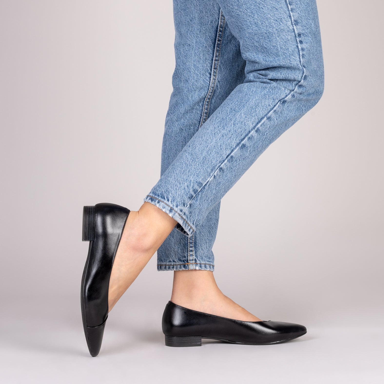 Chaussure plate store noir femme