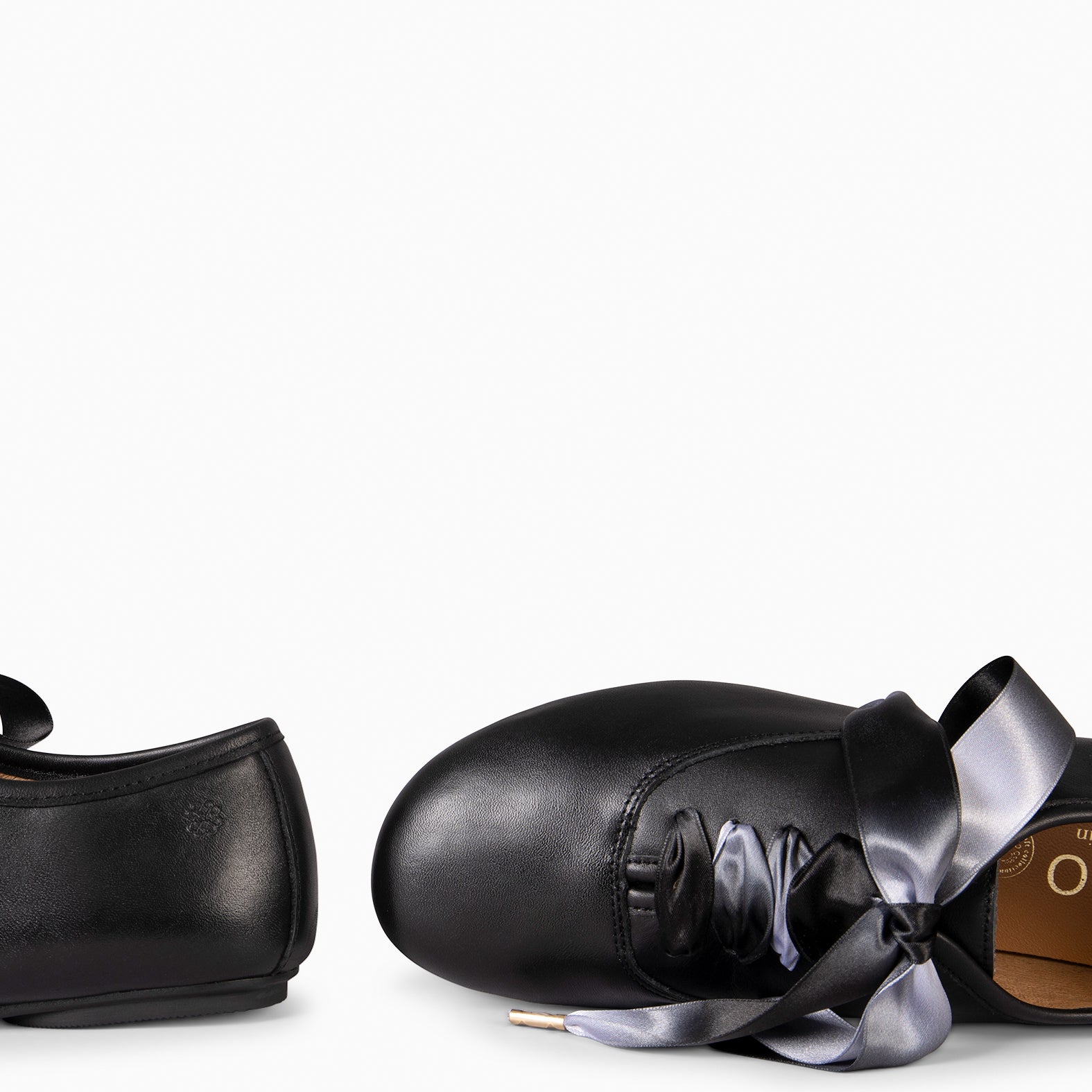 FLAVIA - BLACK SNEAKER BARESOFT WITH RIBBON LACE