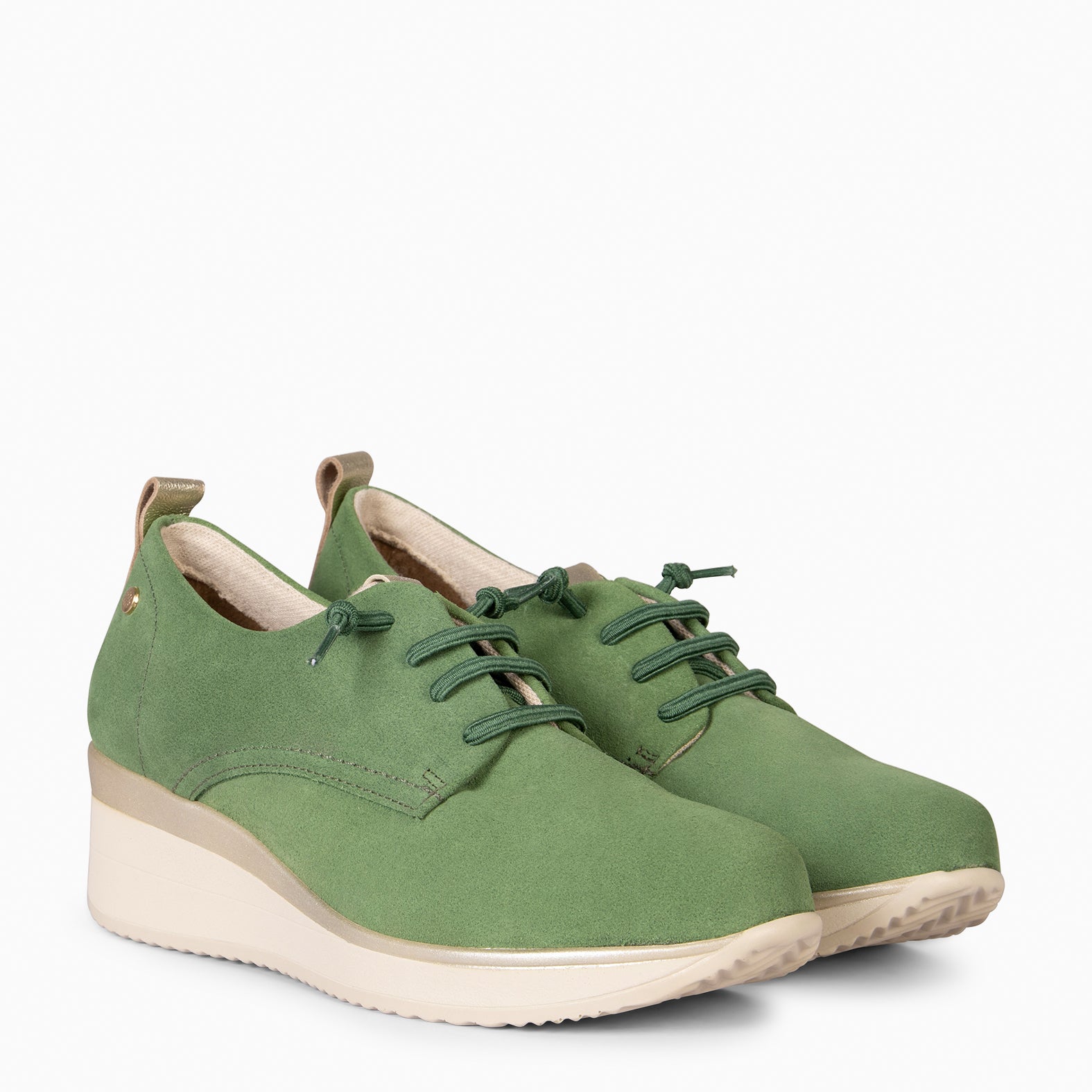 CASSEL - DEPORTIVA CON CUÑA VERDE