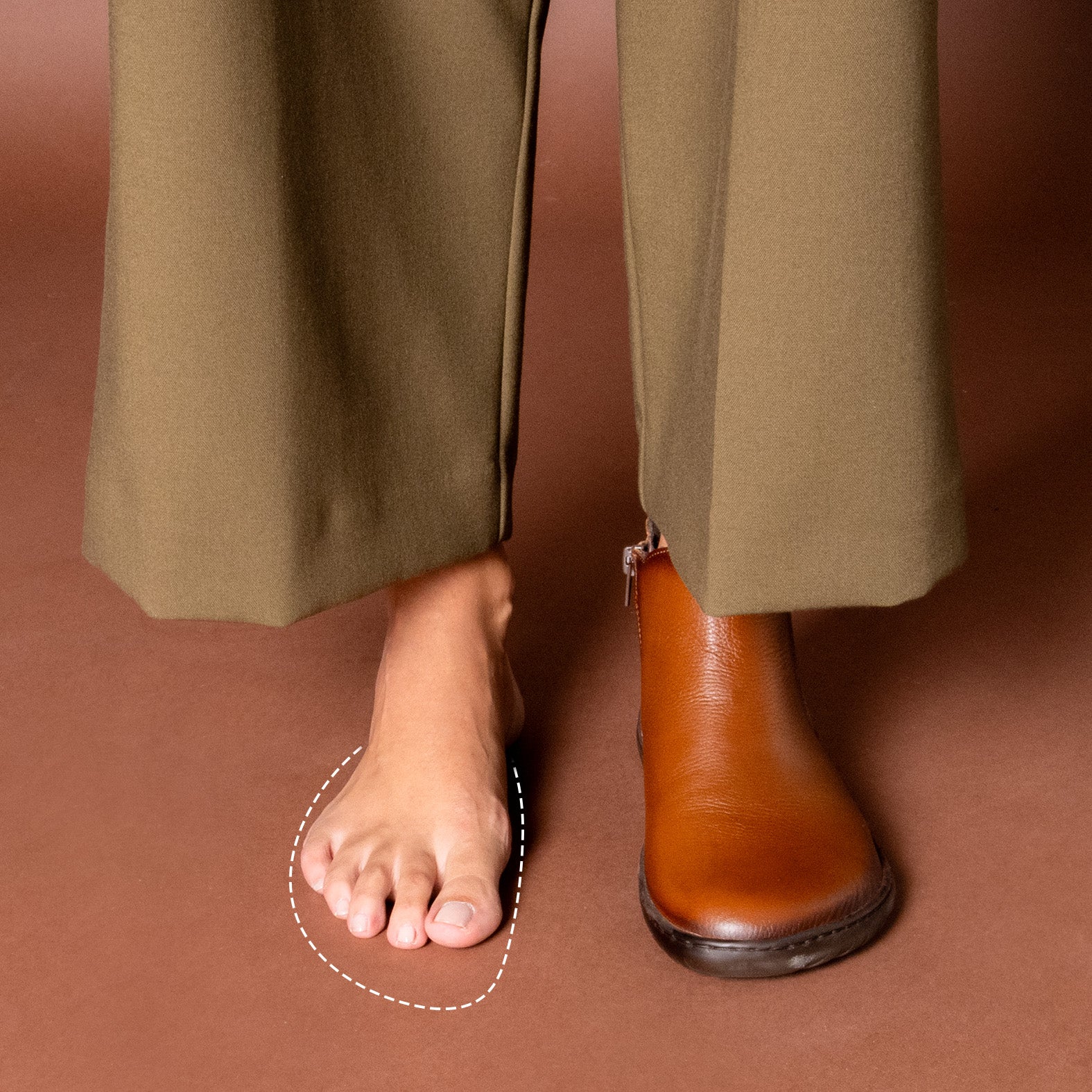 SAND -Botines tipo barefoot con elástico MARRON