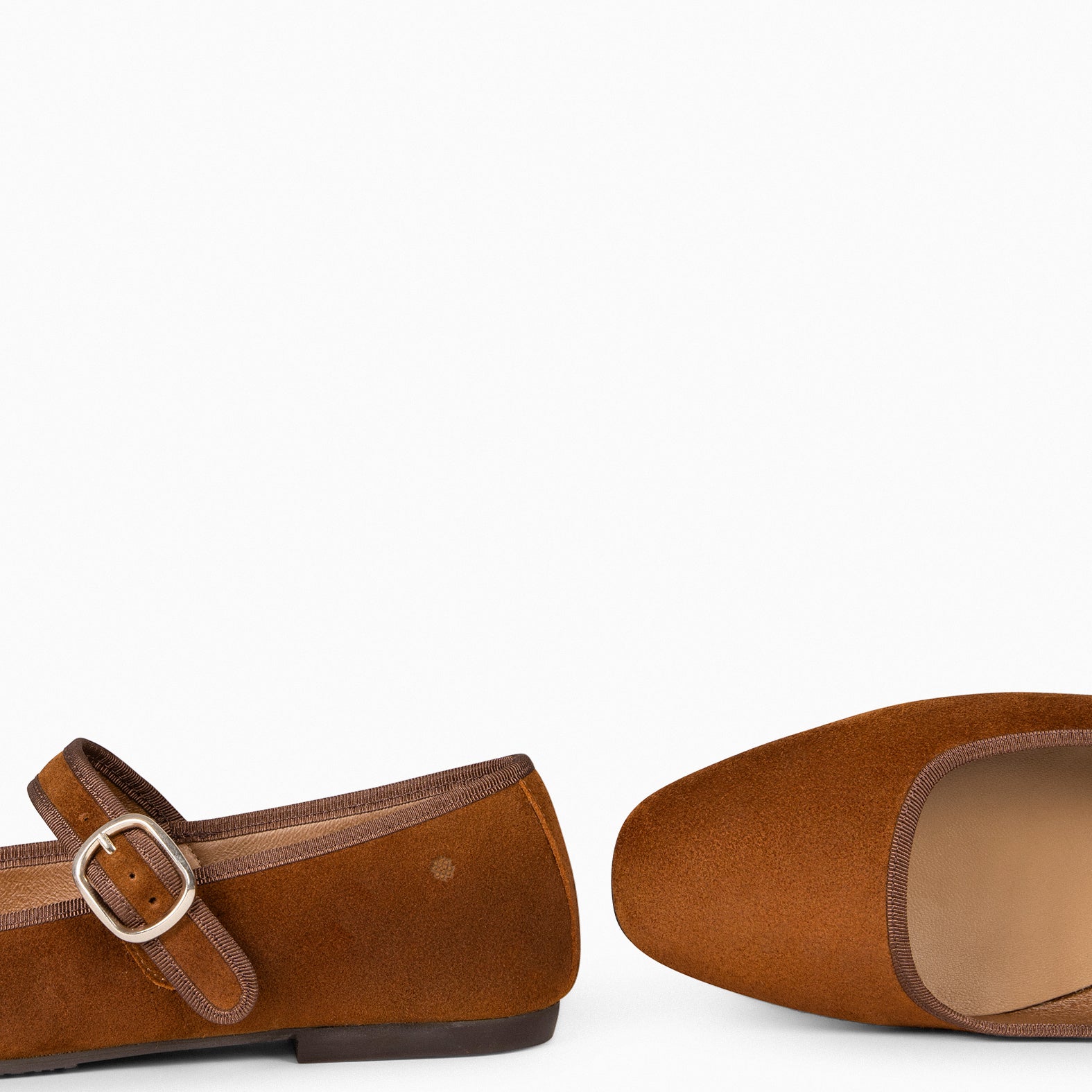 CLARA - Merceditas con puntera cuadrada en CAMEL