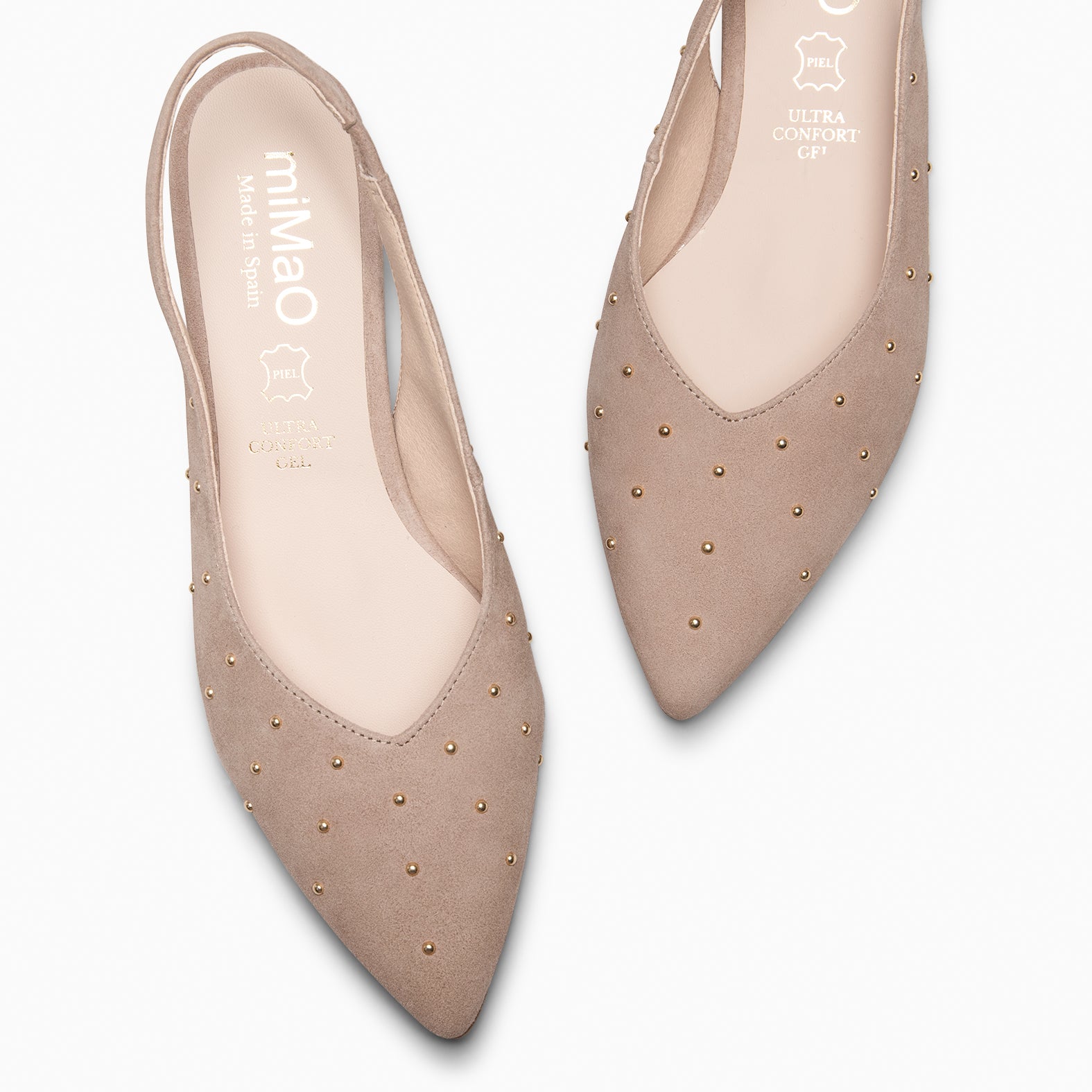 ORION – ZAPATOS BAJOS DESTALONADOS CON TACHAS TAUPE