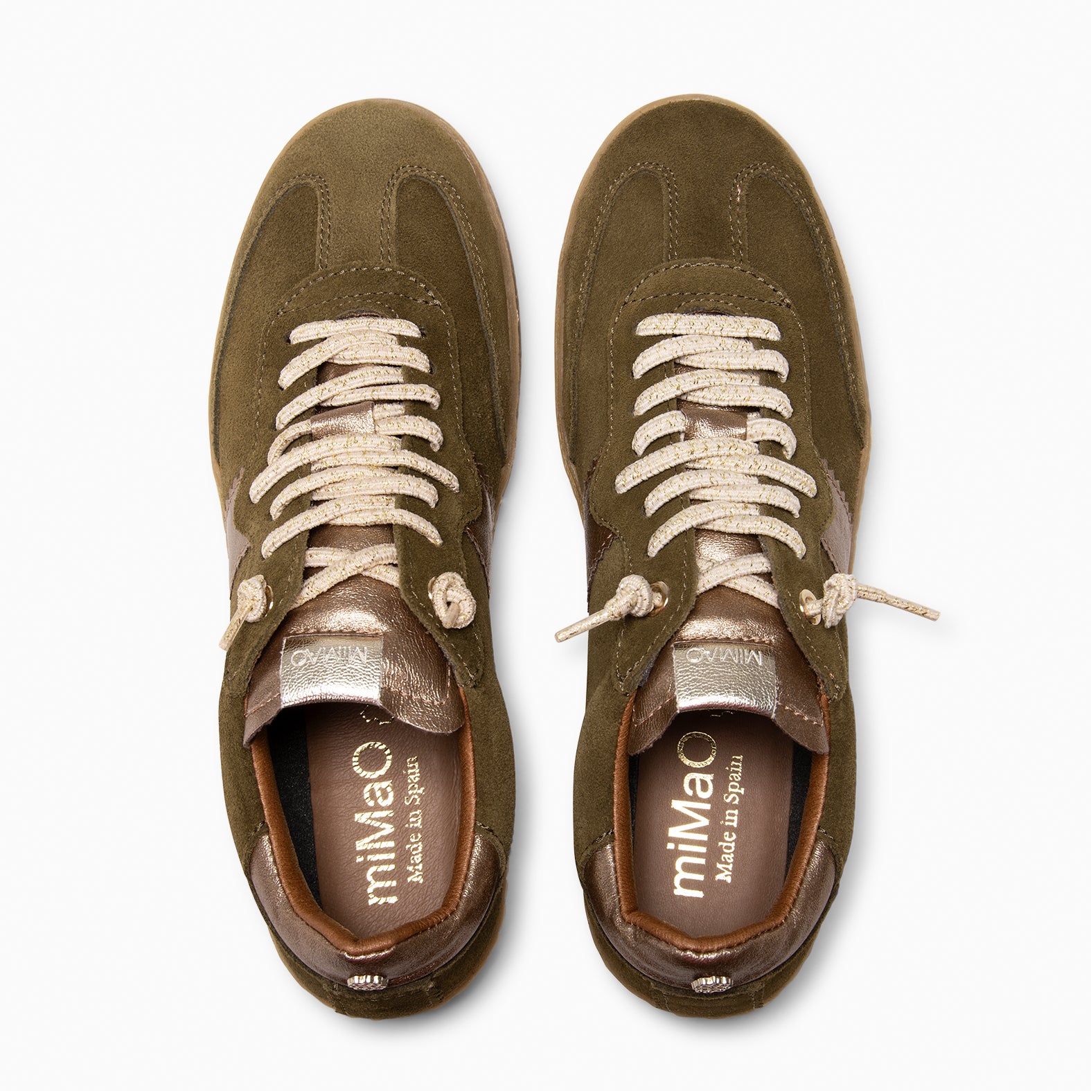 STÜDIO 01 - Deportivos de pana KAQUI