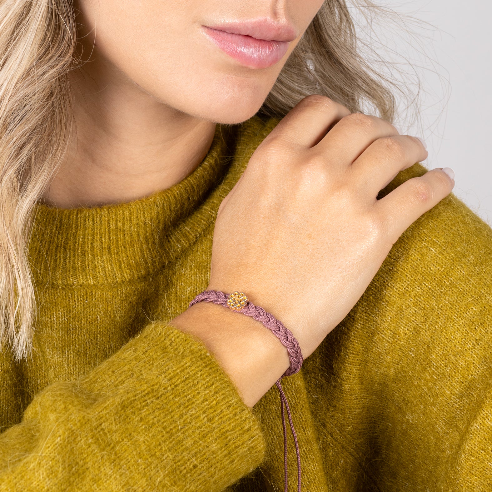 PULSERA ROSA DE LA EMPATÍA ORO