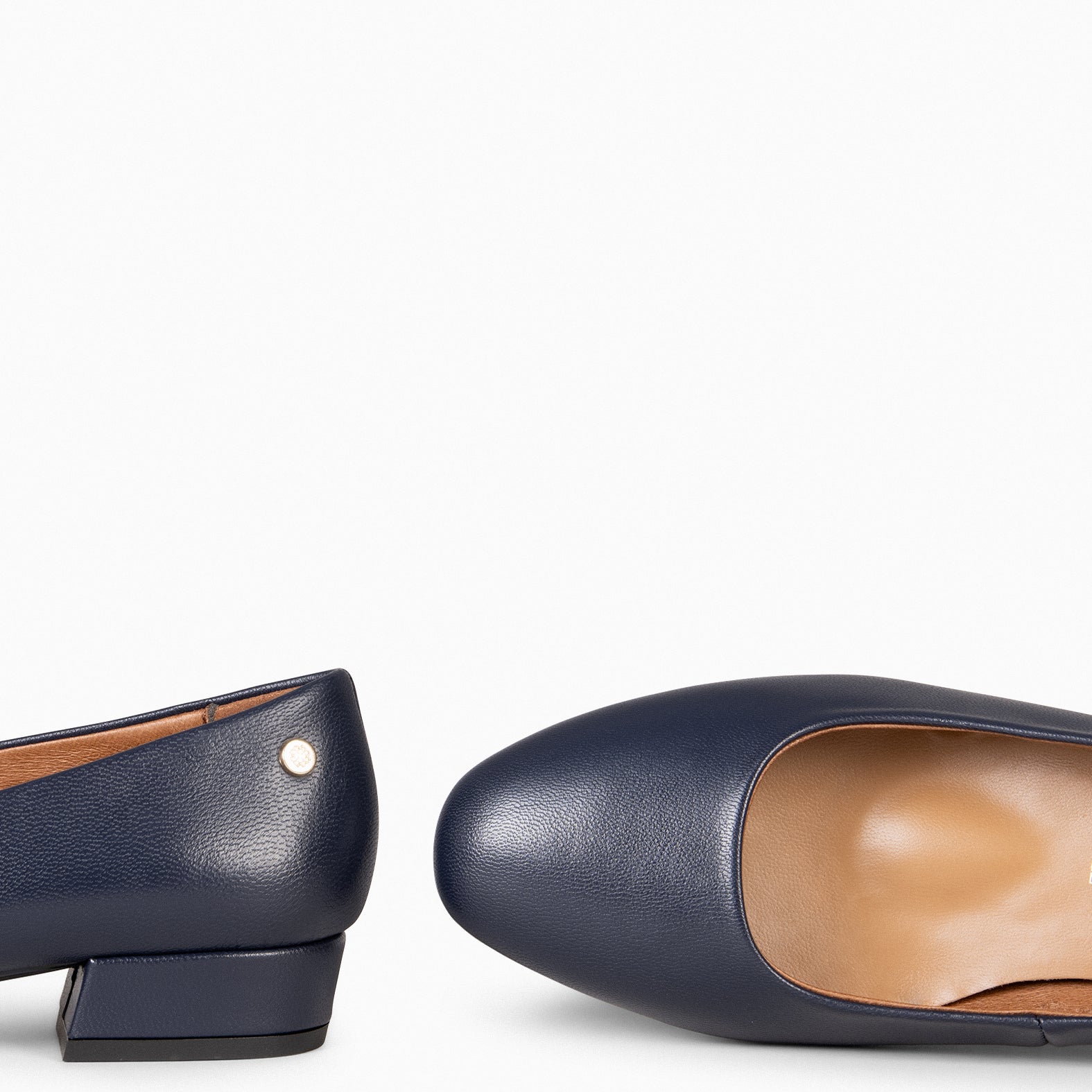 URBAN XS – NAVY Low-heeled leather shoe