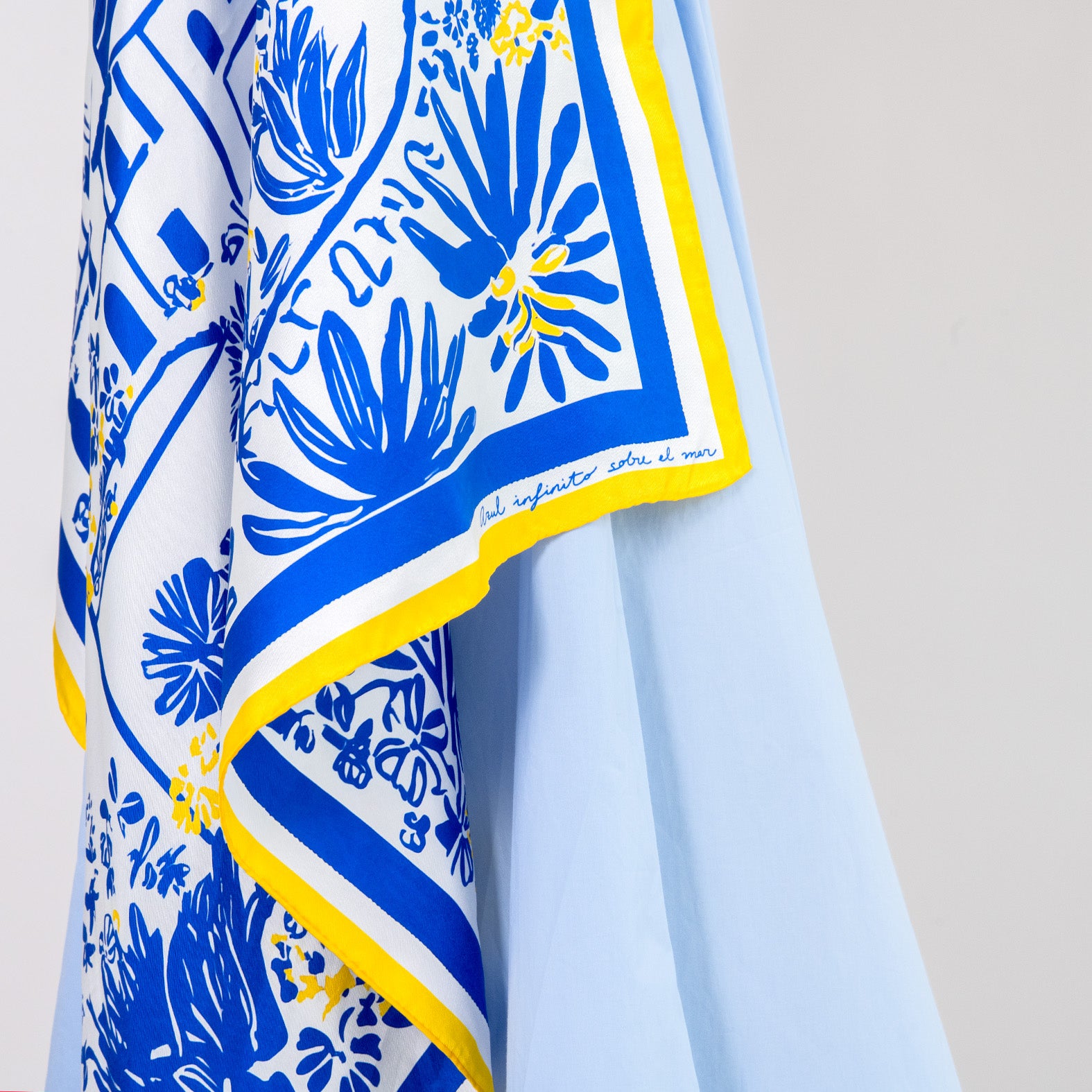 CAPRI - 100% natural silk scarf