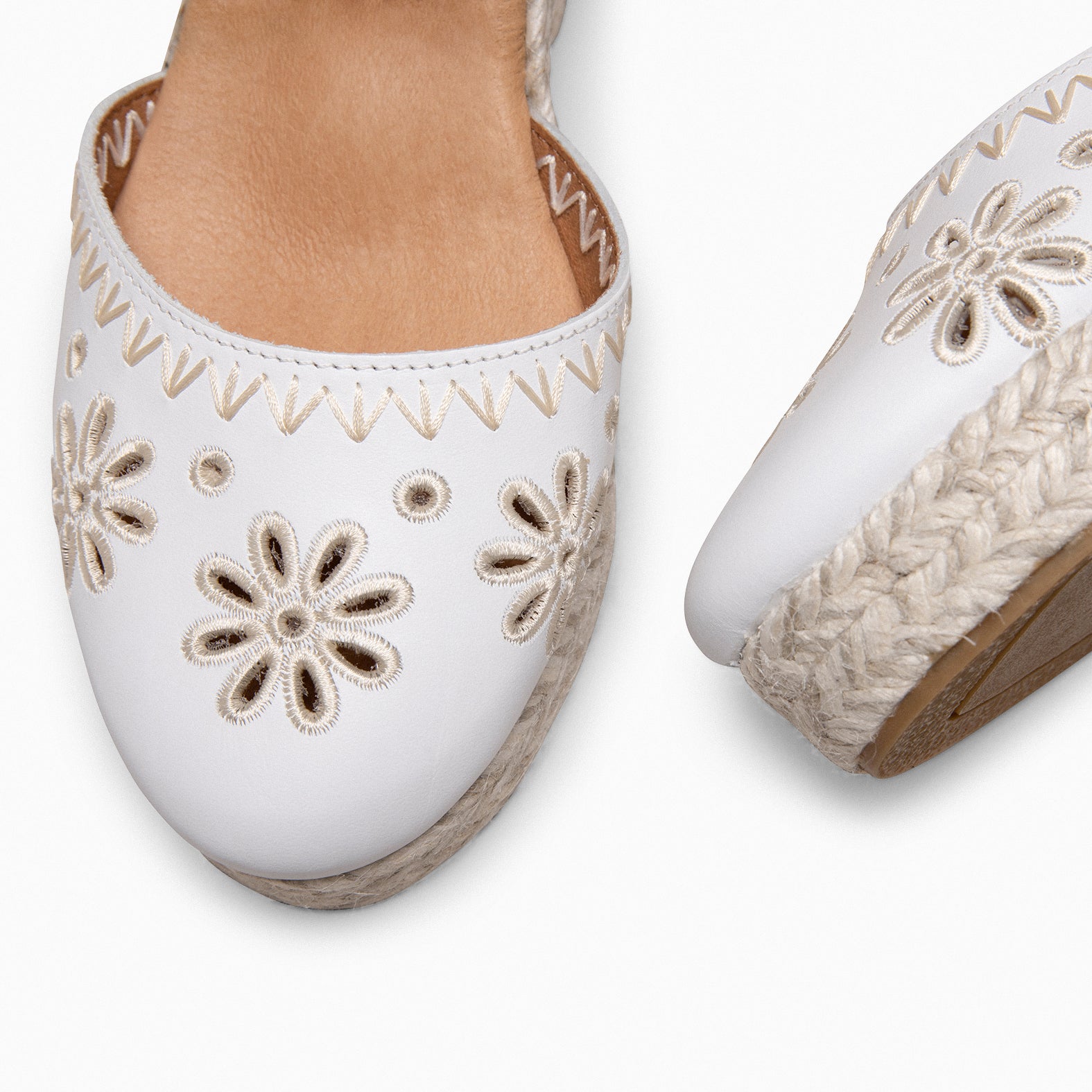 CASARES – Espadrilles en cuir brodé BLANC