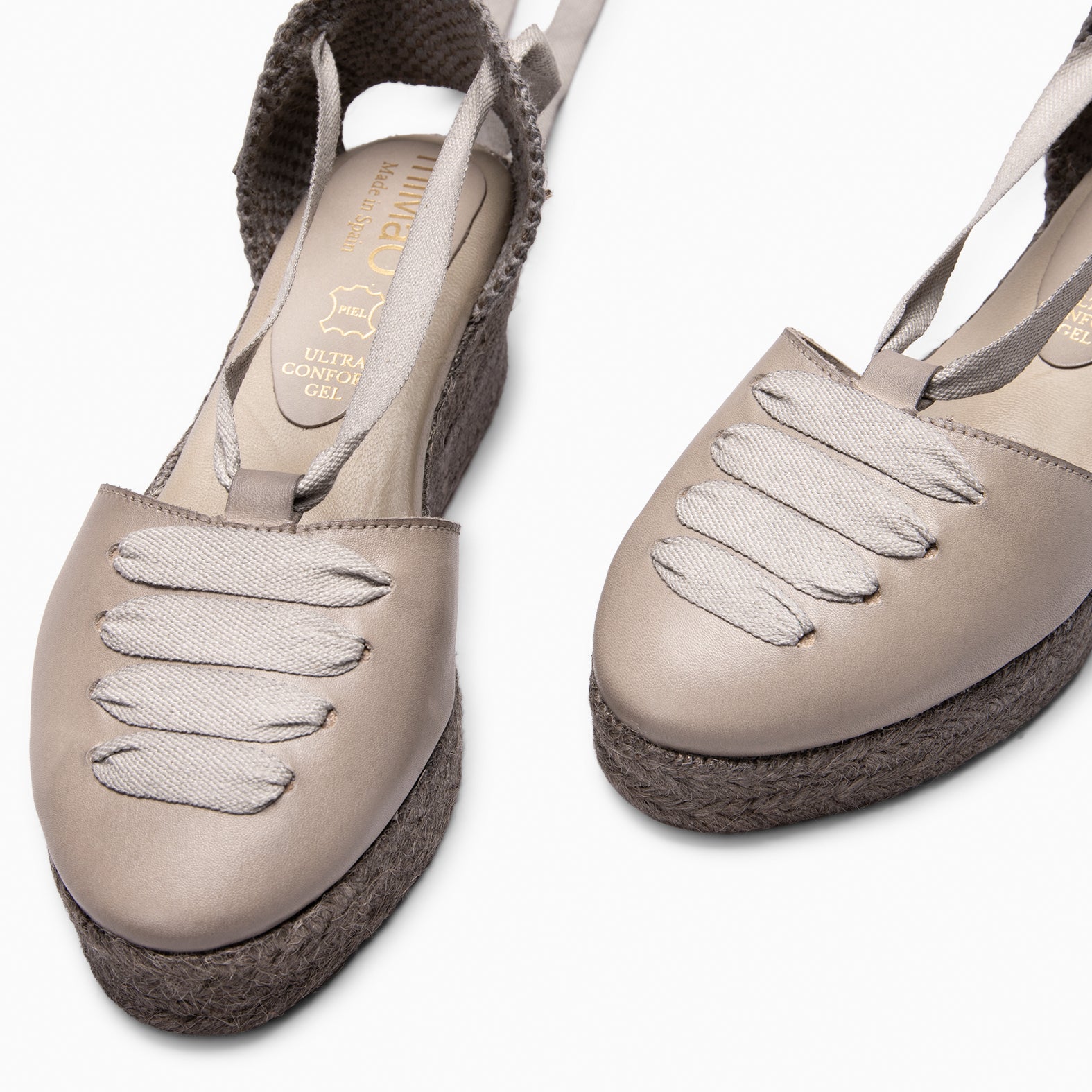 NOJA - TAUPE Espadrilles with natural dyeing
