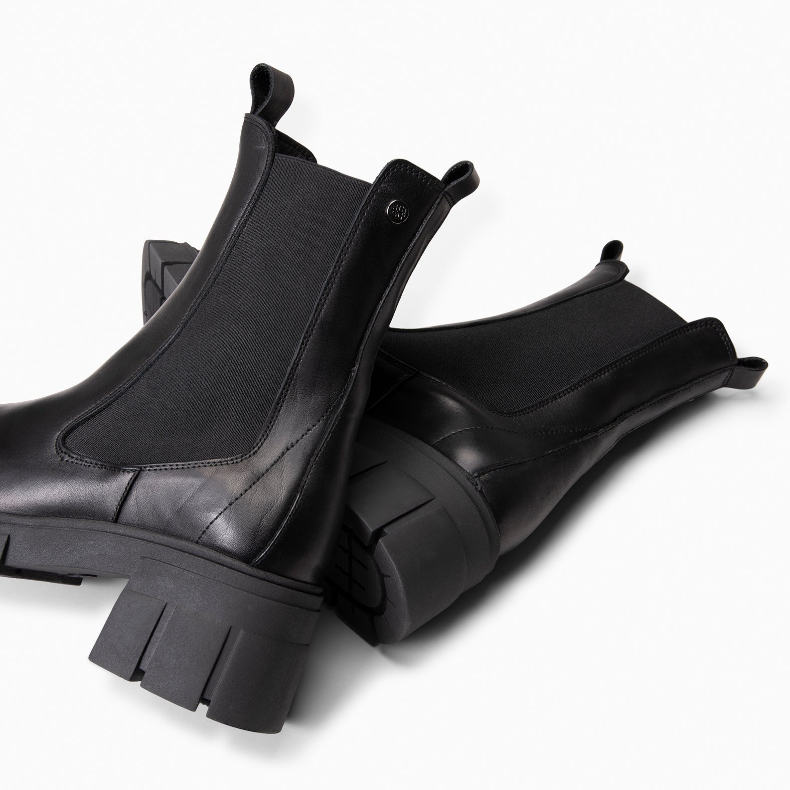 LUCIA - Botines Chelsea con plataforma NEGRO