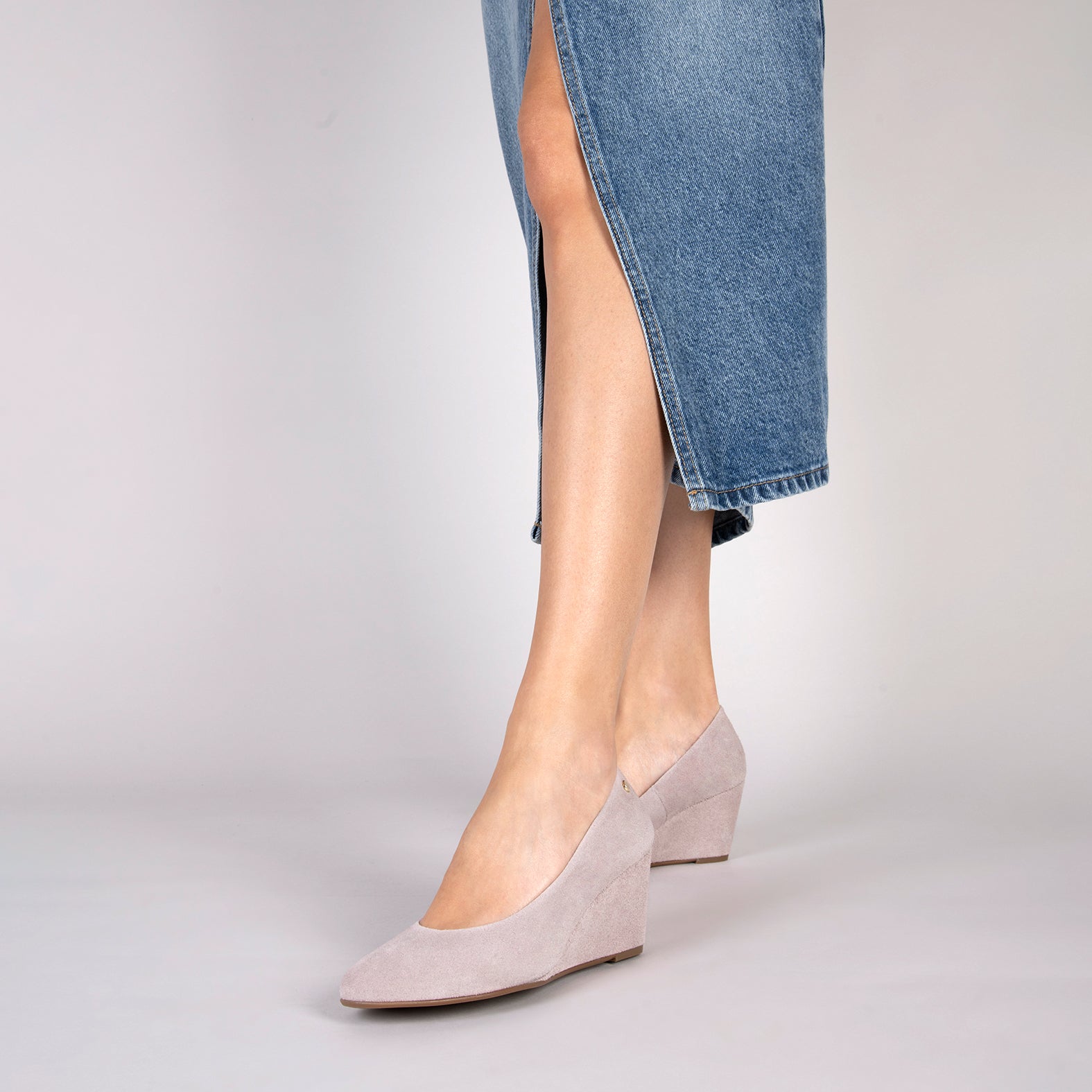 REDONDO CUÑA – Zapato de mujer con cuña NUDE