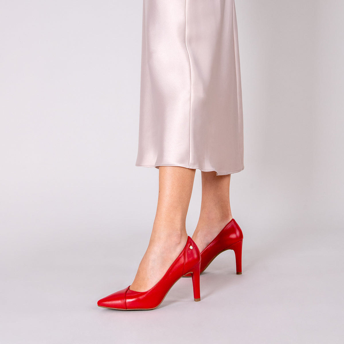 GLAM – RED ELEGANT HIGH HEELS