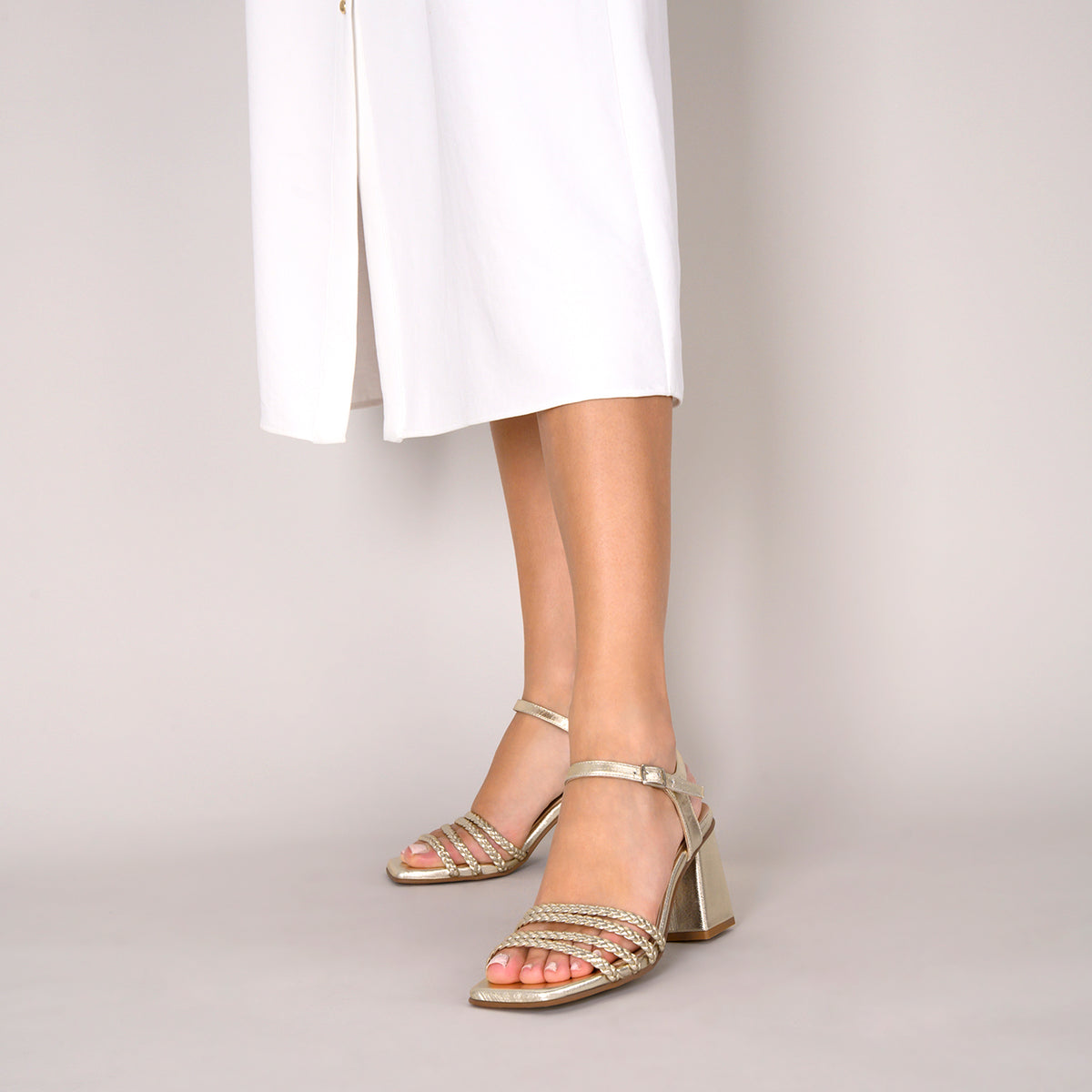 TINA – GOLDEN ELEGANT SANDAL