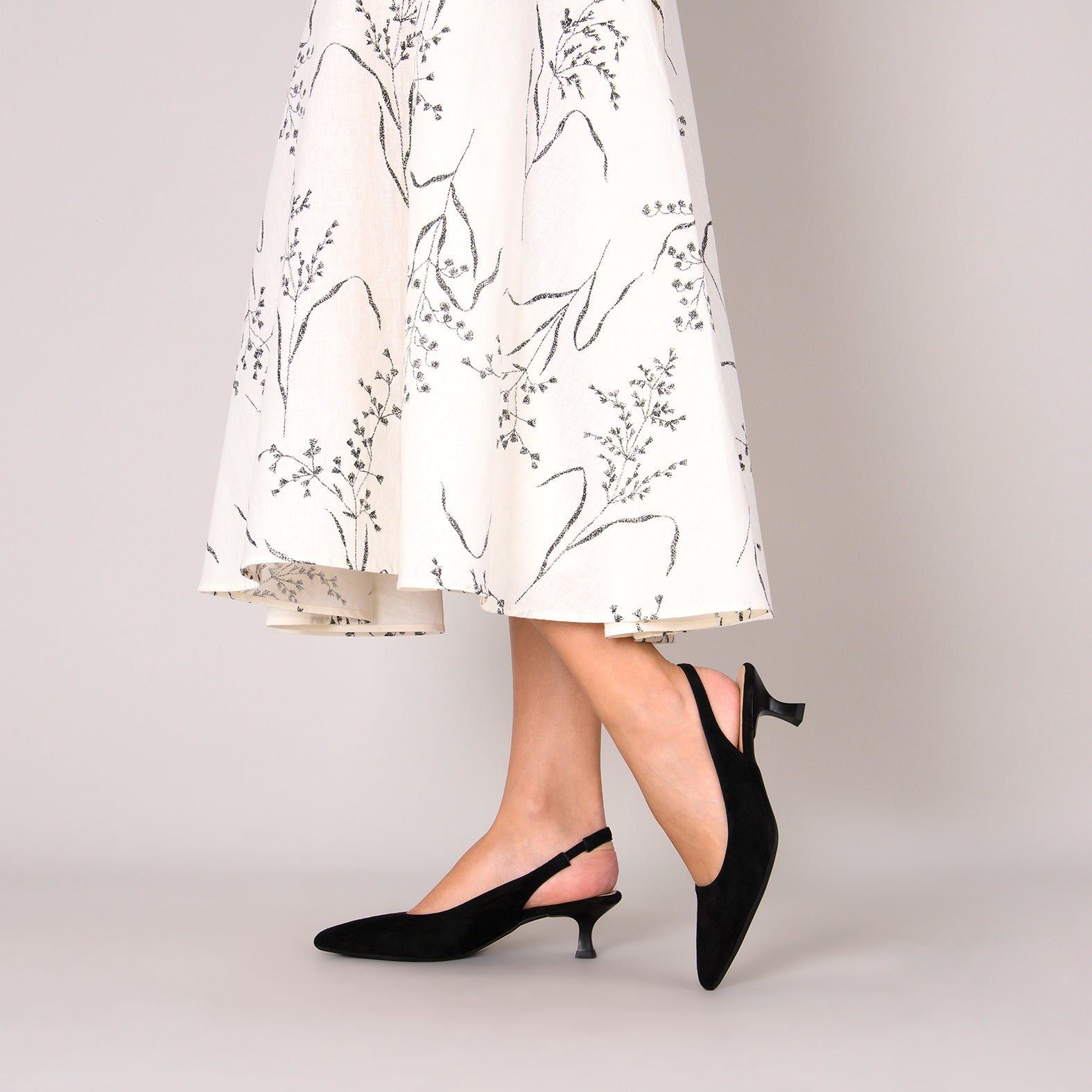 KITTEN DESTALONADO – Zapatos de Tacón acampanado NEGRO