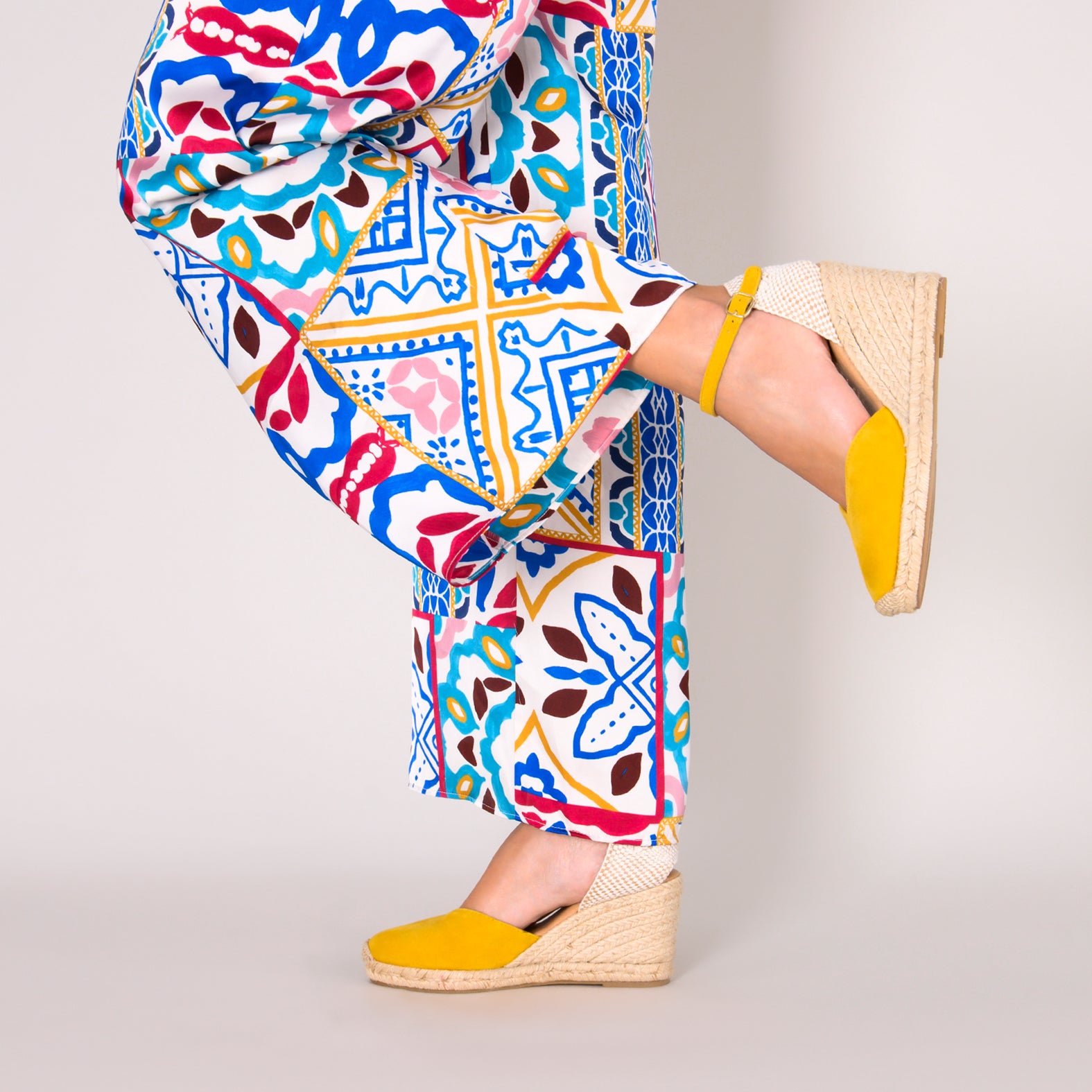 NERJA – Cuñas altas de esparto MOSTAZA