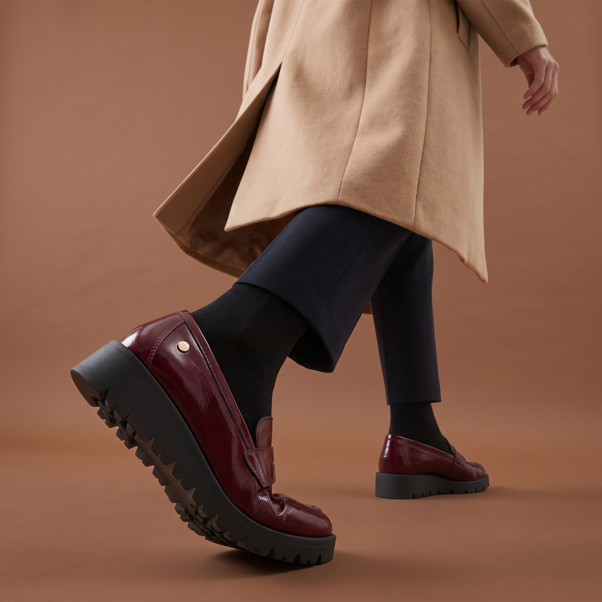 DAFNE - Bordeaux Lakleren Loafers met Sleehak