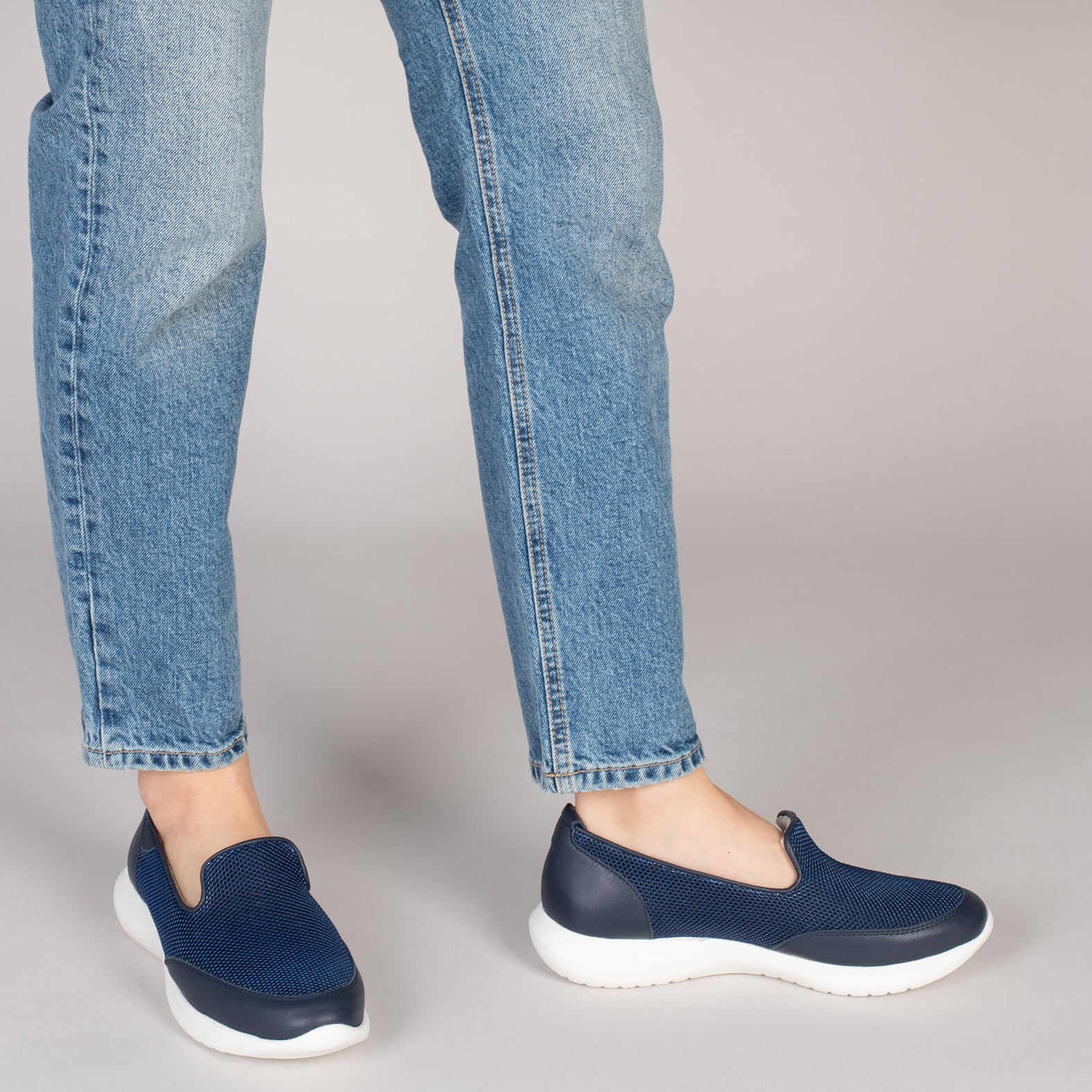 SLIPPER SPORT – Zapatilla sin cordones con diseño en rejilla MARINO