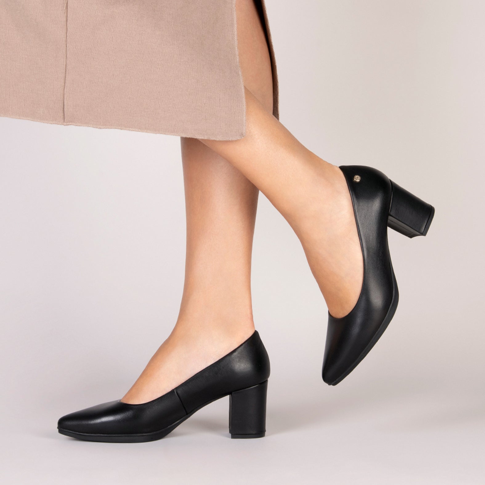 URBAN S SALÓN - Zapatos de tacón medio de napa NEGRO - miMaO ®