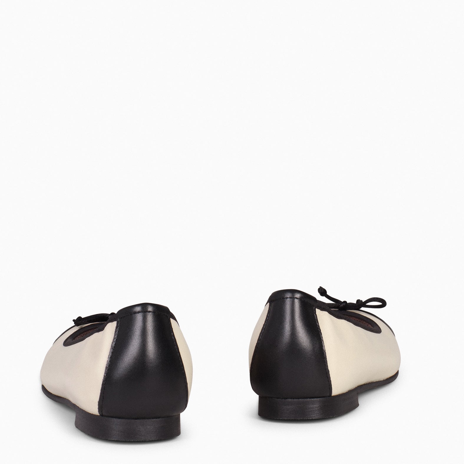 BALLET – WHITE ballerina flats with black toe