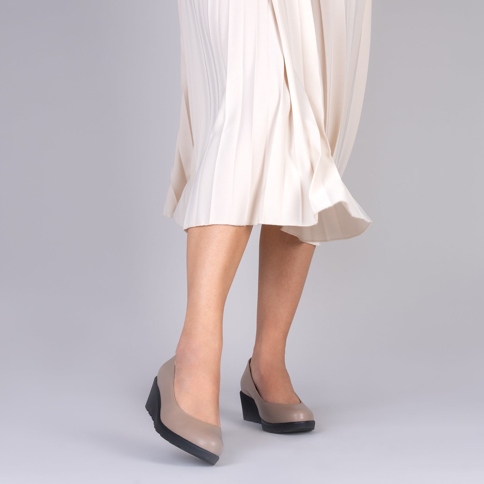 IRIS – TAUPE women’s wedge shoes