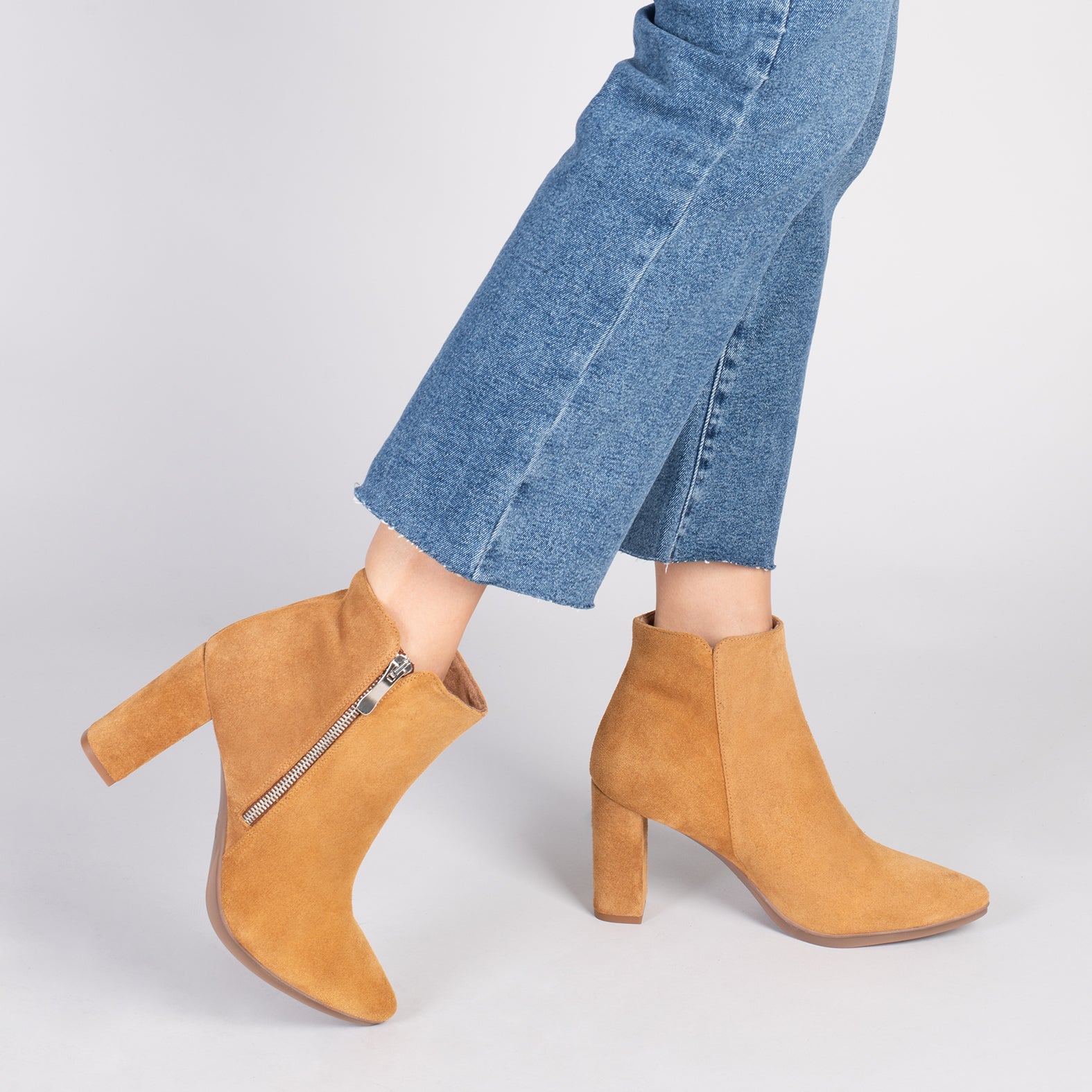 BOTÍN URBAN – Botines de tacón alto CAMEL