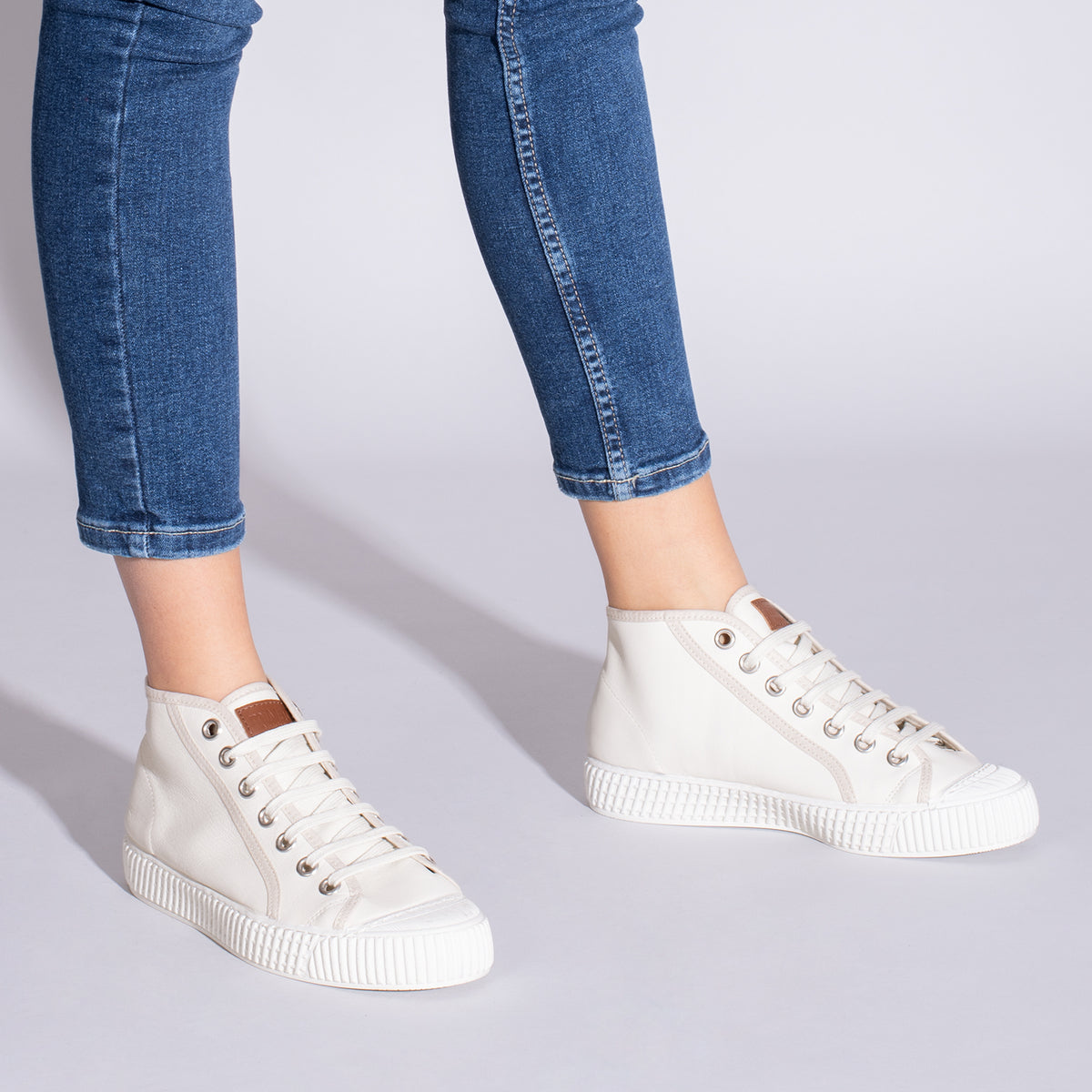 JUMP Zapatilla deportiva de piel de napa BLANCA