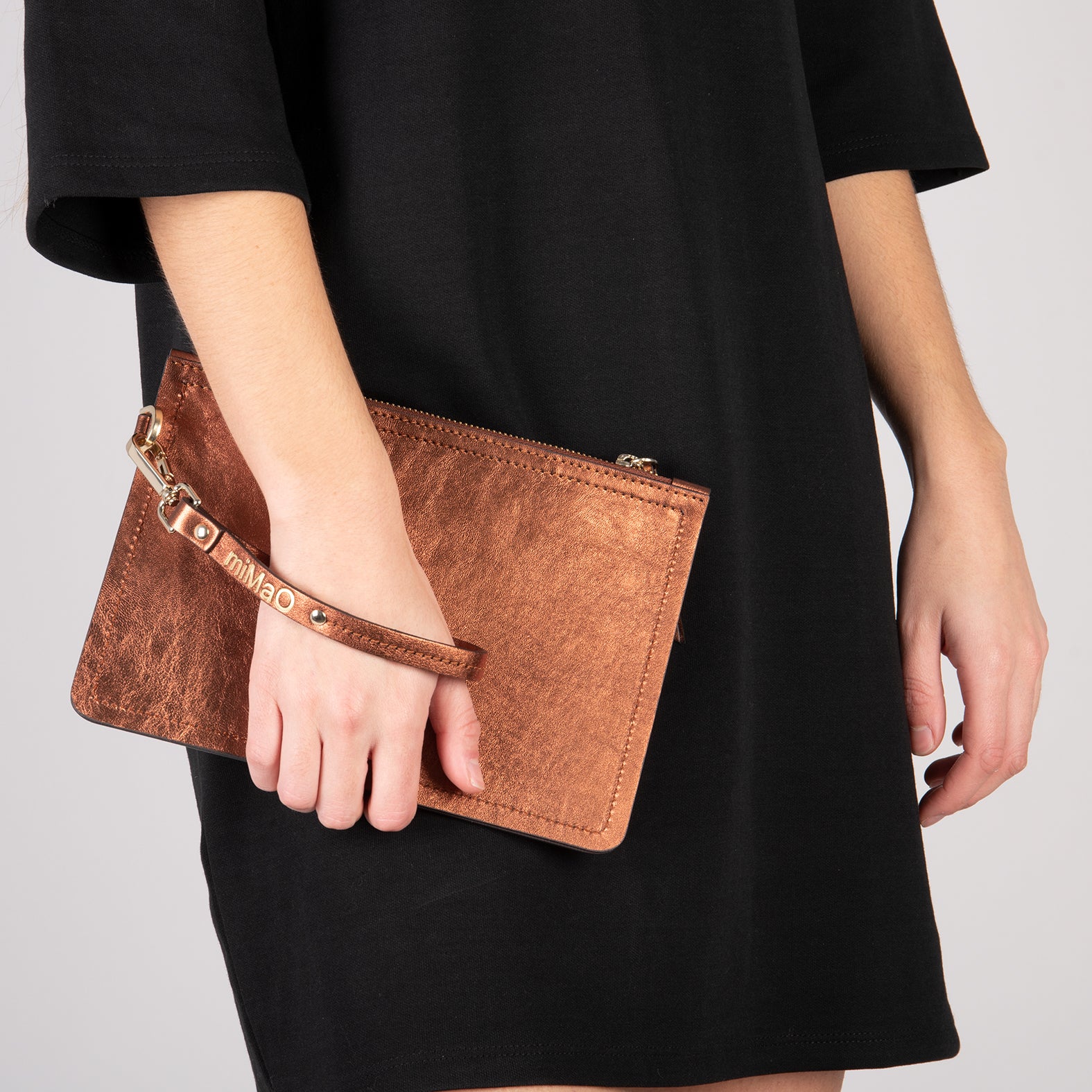 URBAN - BRONZE women’s clutch