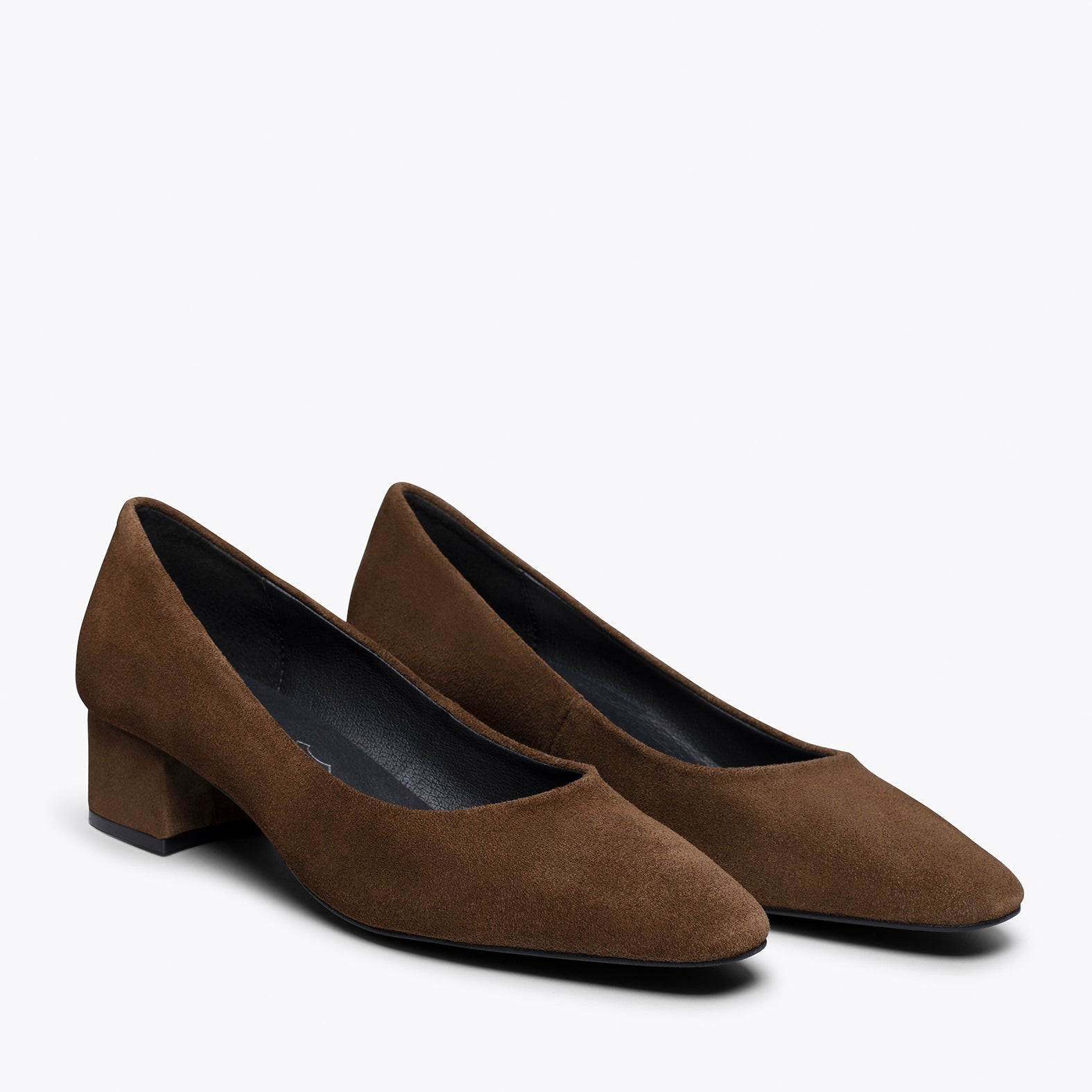 TREND – BROWN square pointed mid heel