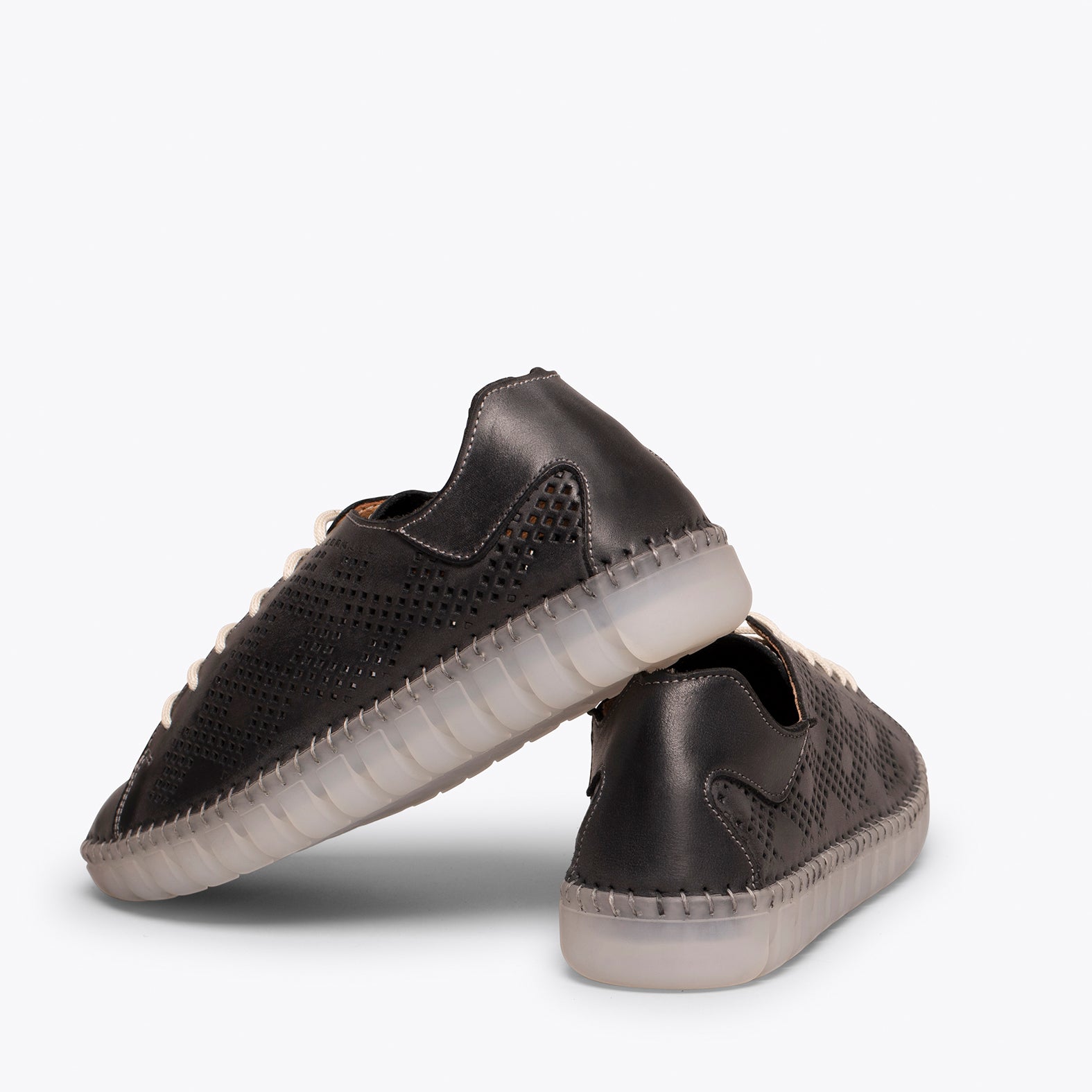 FLEXY – BLACK extra flexible sneaker