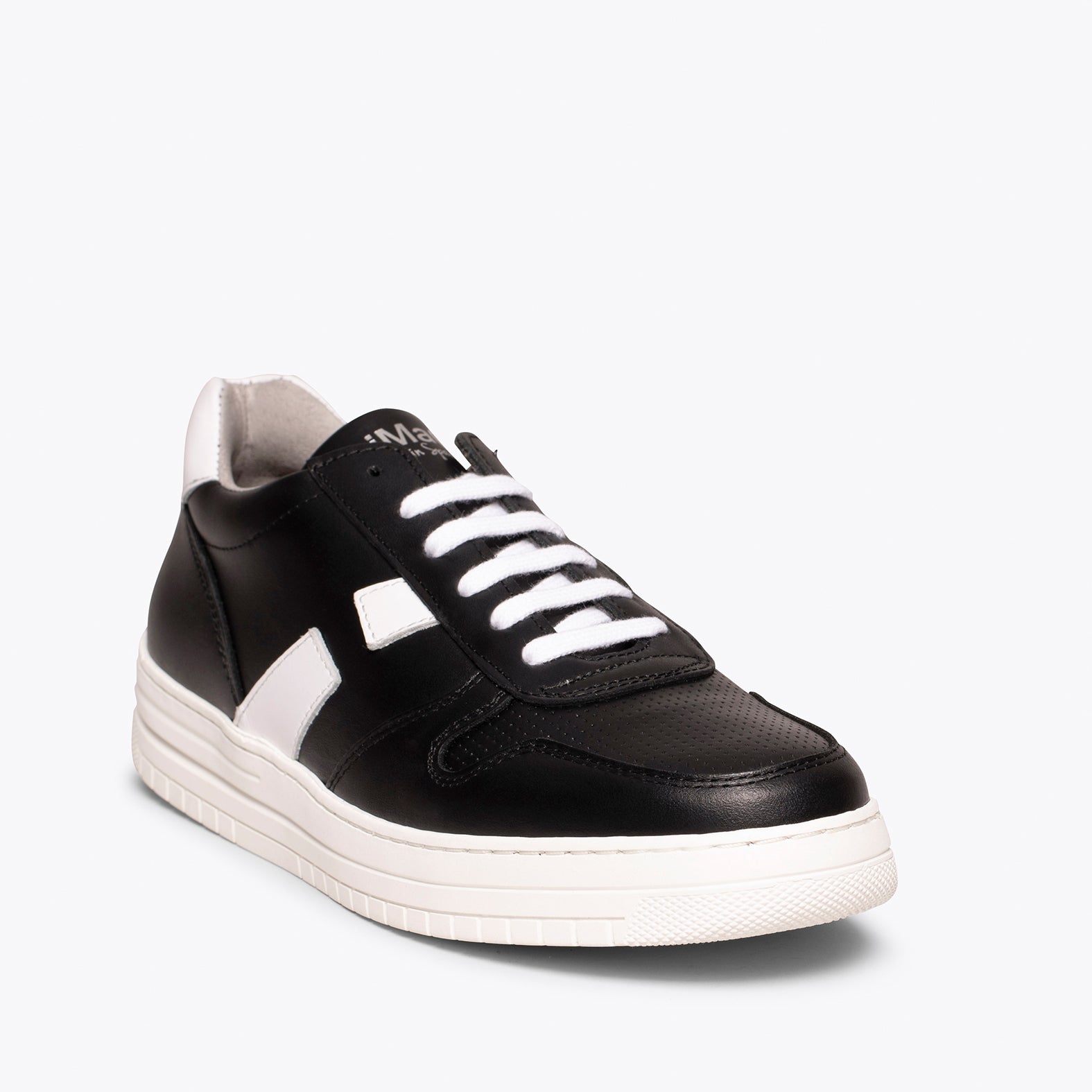 FUN – BLACK and WHITE sneaker with Memory Absorber Foam