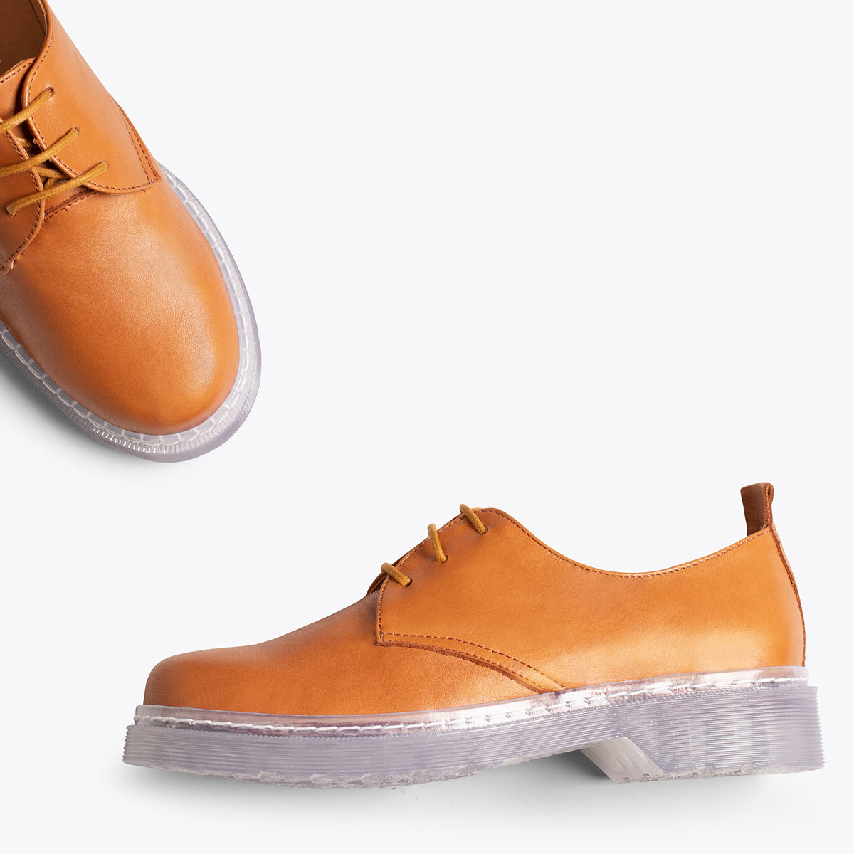 INGLÉS – Zapato de mujer con cordones CAMEL