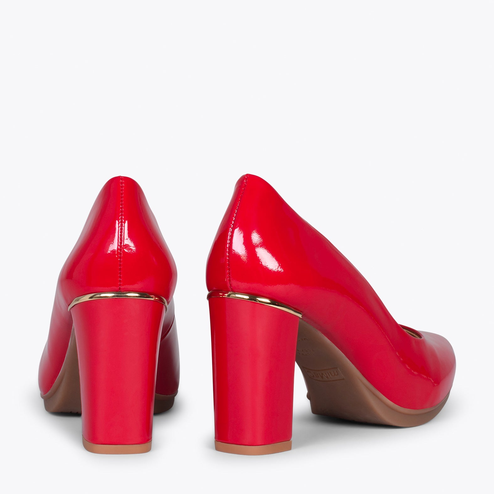 URBAN CHAROL – Zapatos de tacón de charol con adorno metálico ROJO