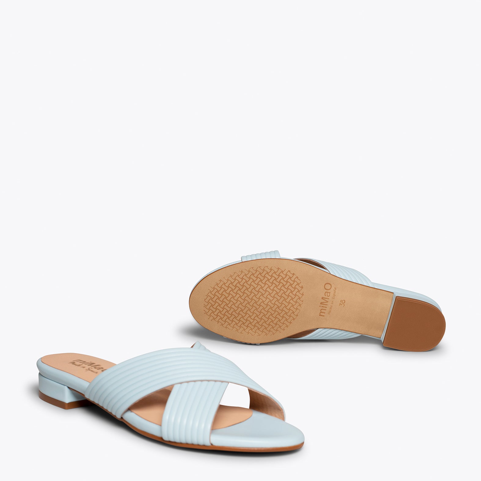 PALA Sandalias planas AZULES con tiras cruzadas