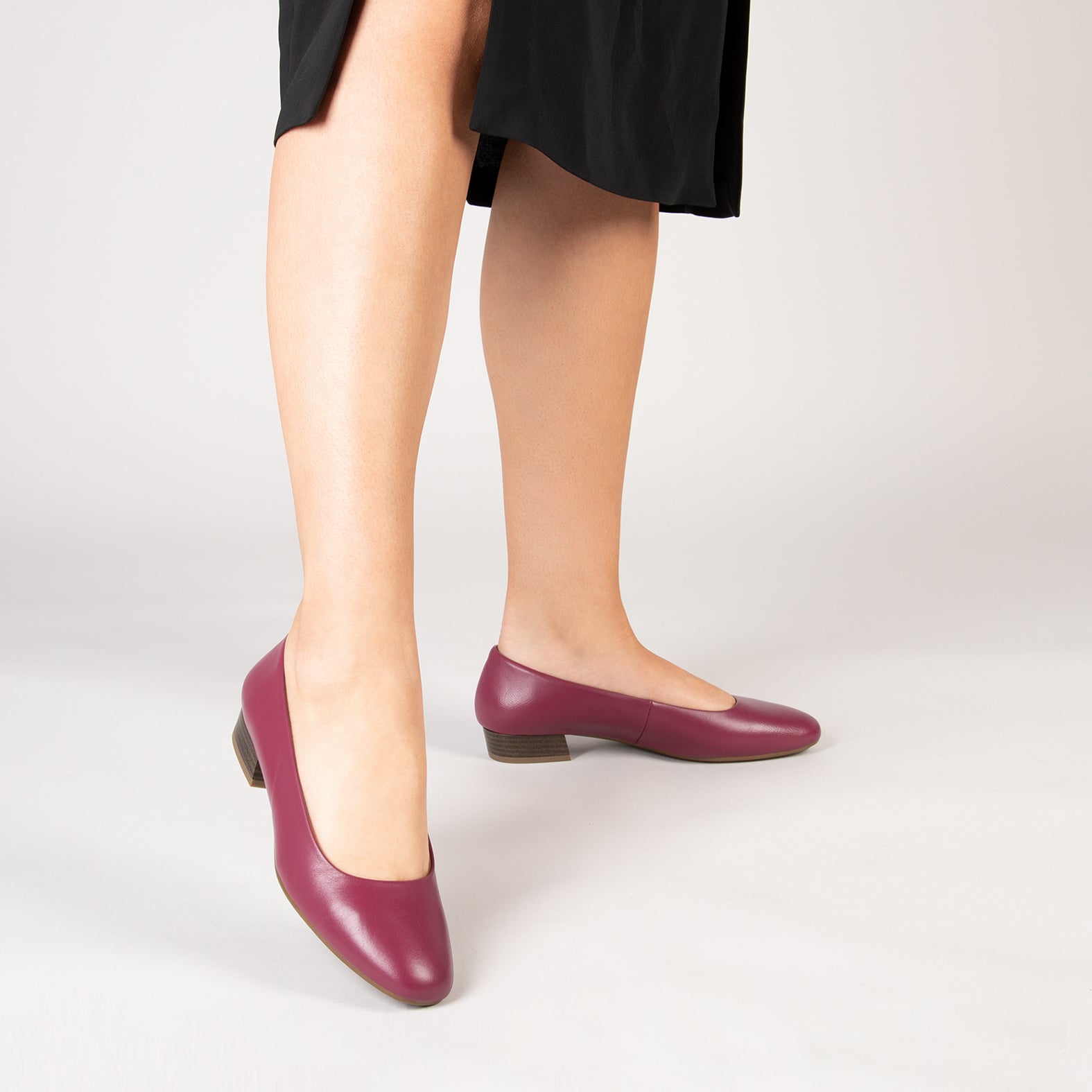 URBAN XS Zapatos de tacón bajo de napa GRANATE