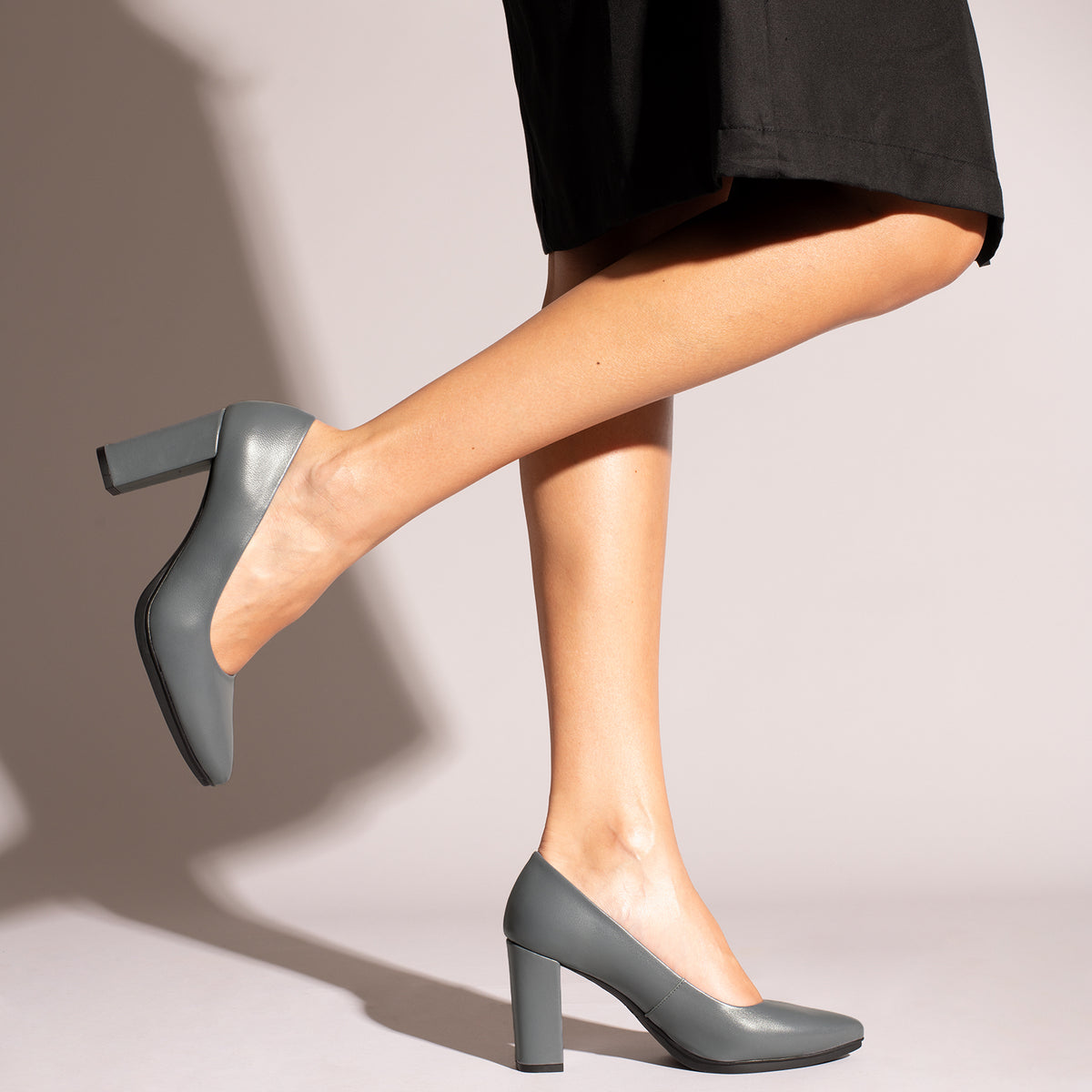 URBAN SALON - Zapatos GRISES de piel y tacón alto