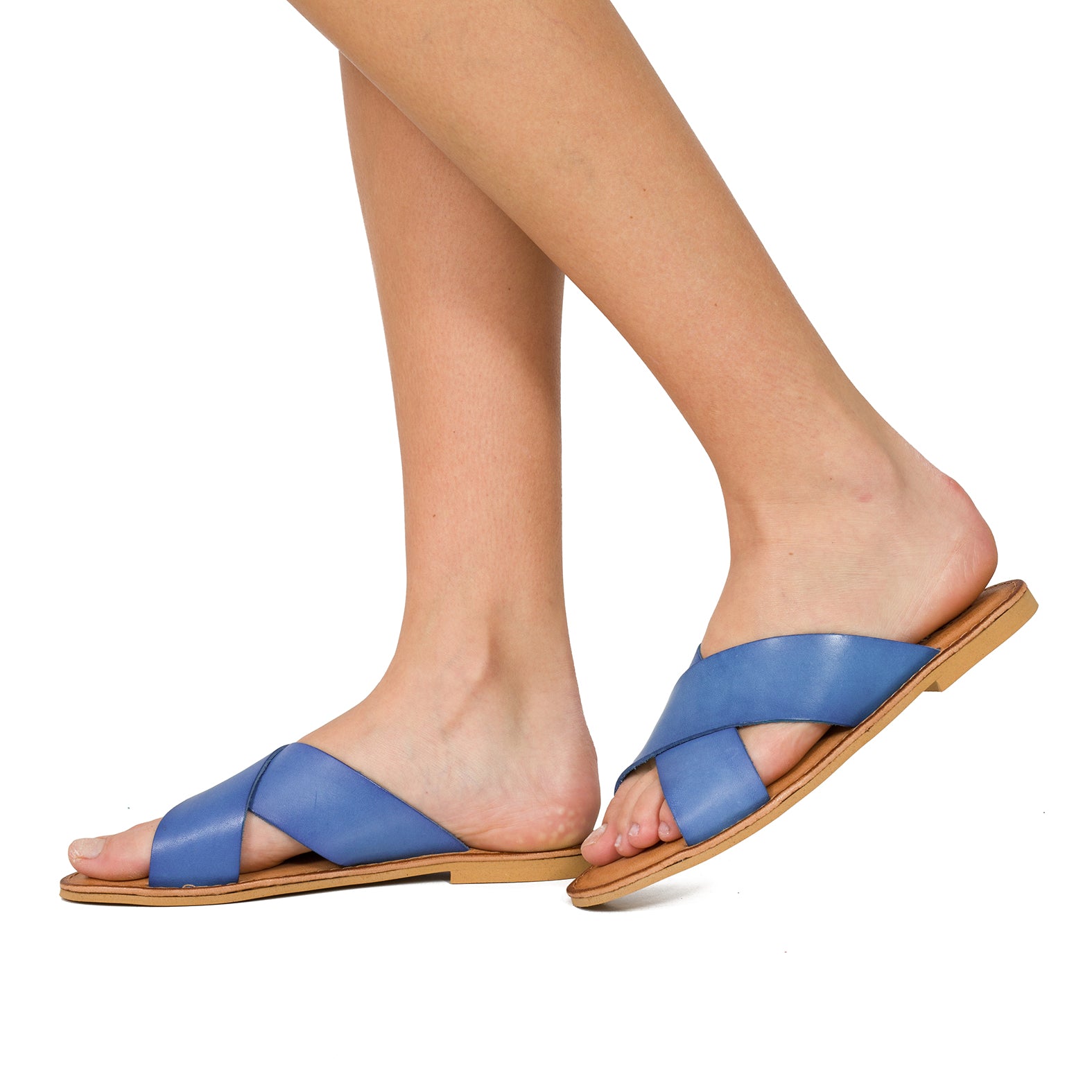 CHANCLA – Sandalia plana cruzada AZUL - miMaO ShopOnline