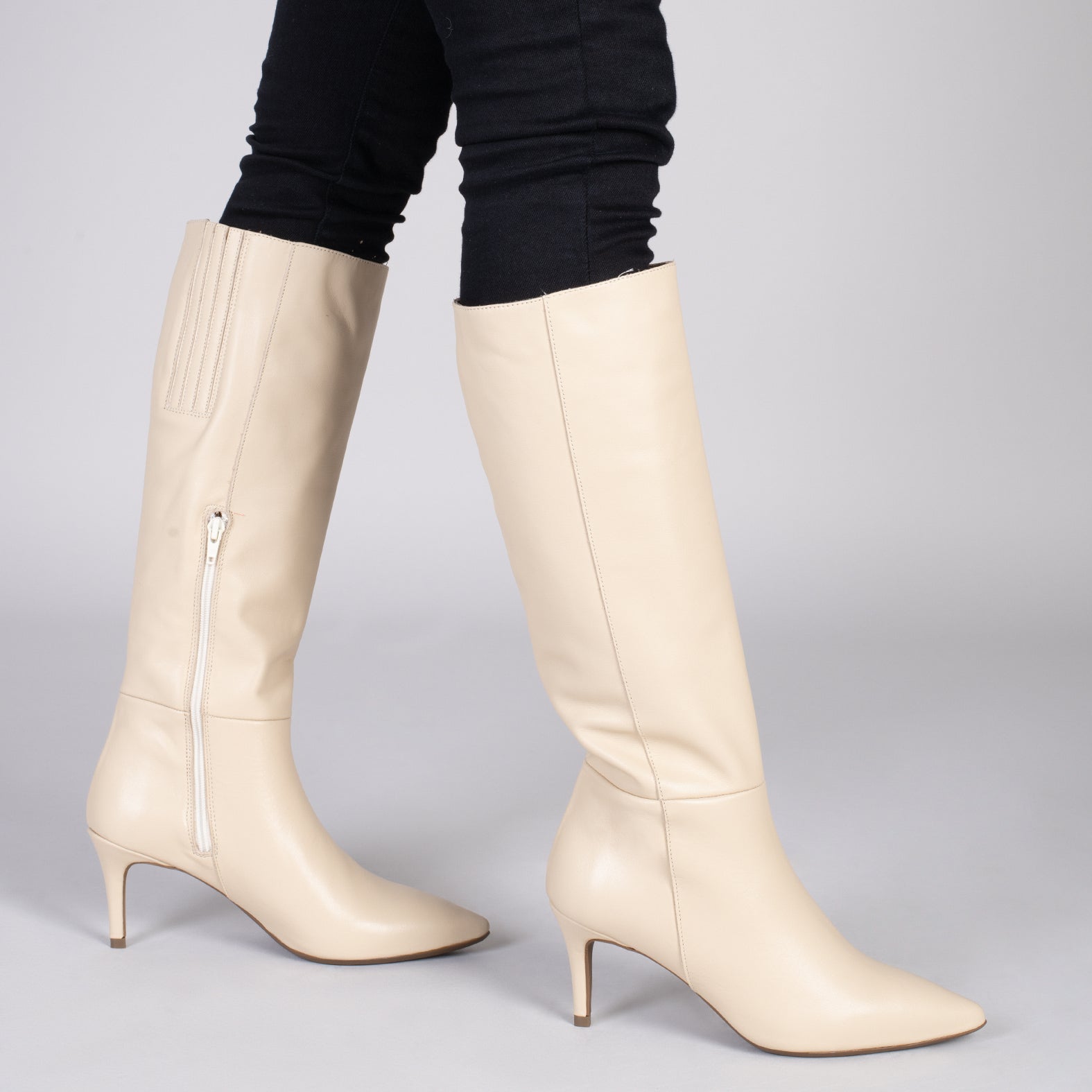 MANHATTAN – Botas altas de tacón con cremallera BEIGE