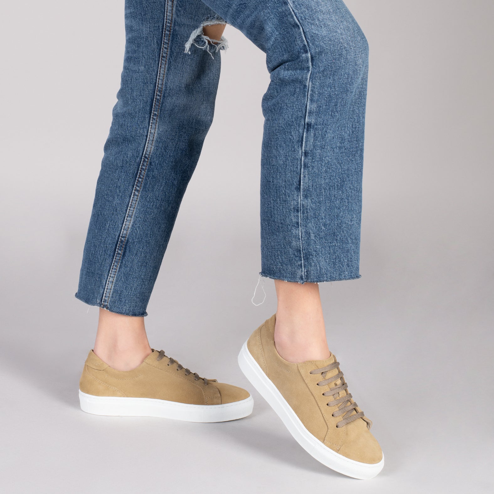 ENJOY – TAUPE suede lifestyle sneakers