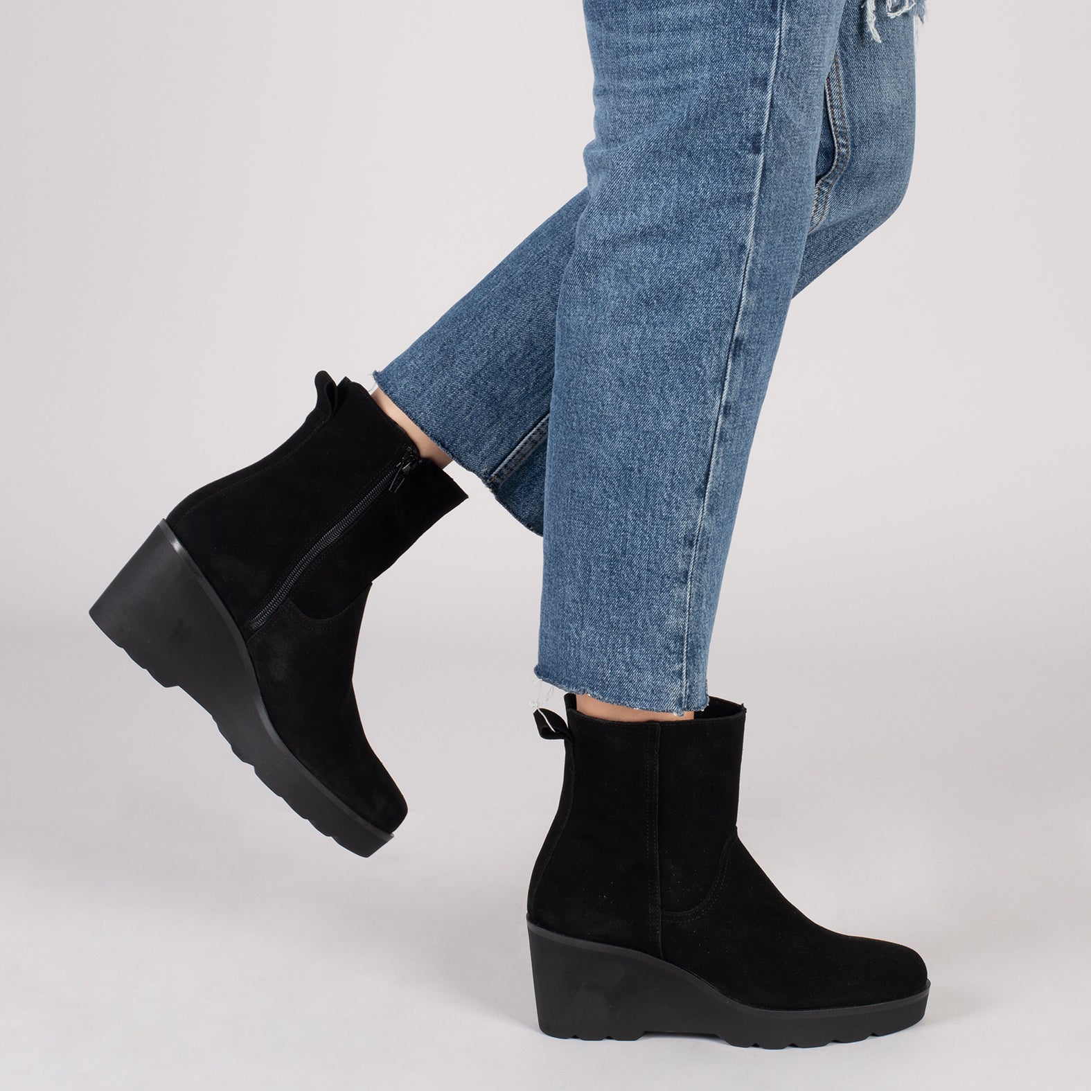 JEANS – Botines con caña media y plataforma NEGRO - miMaO ®