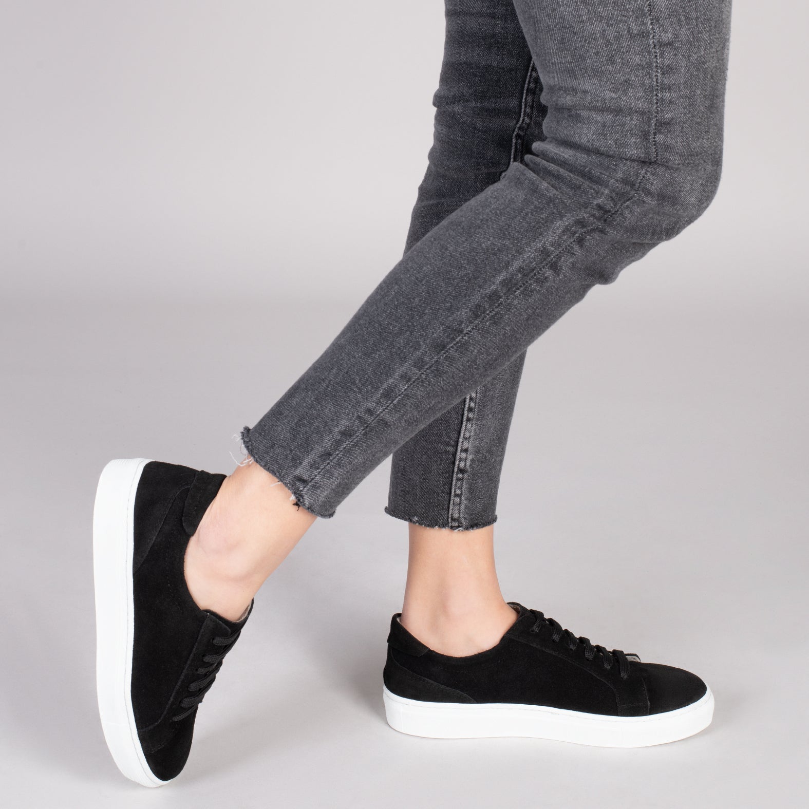ENJOY – BLACK suede lifestyle sneakers
