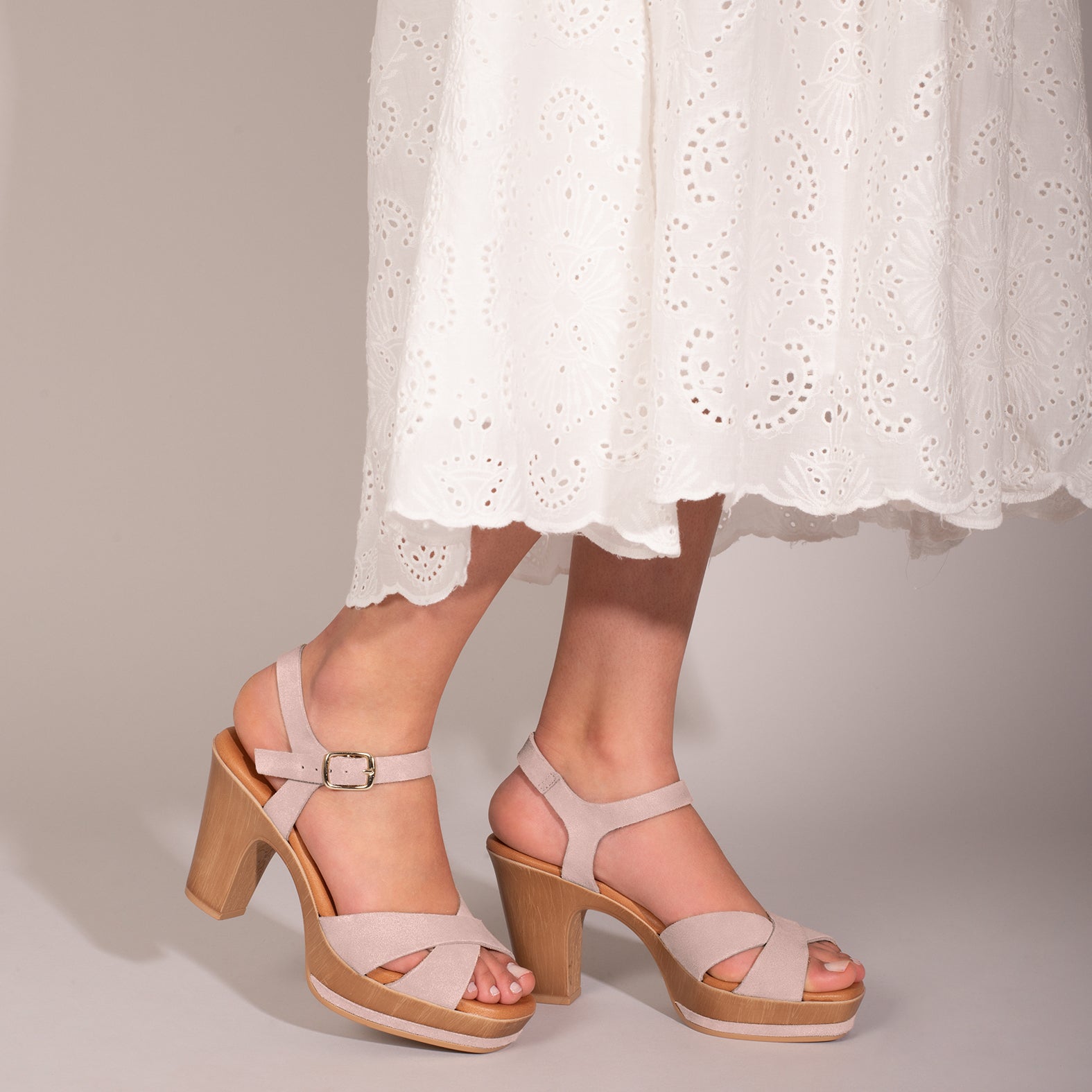 MYKONOS - Sandales avec plateforme et talon NUDE