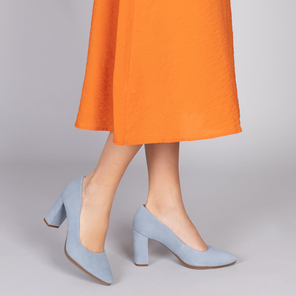 URBAN – Zapatos de tacón alto de ante CELESTE