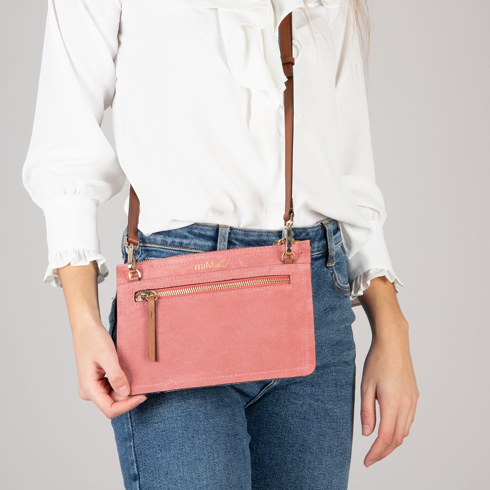 CLASSIC Bolso bandolera de piel con doble cremallera SALMÓN