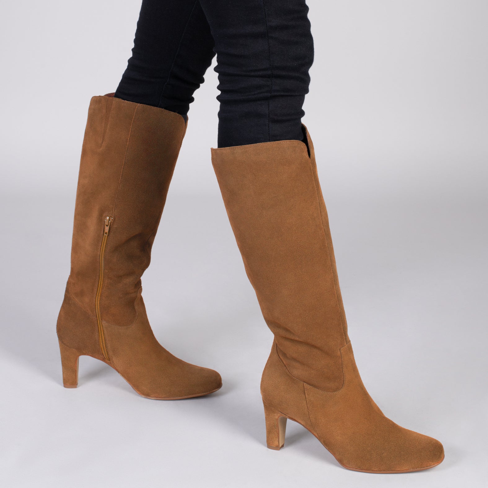 Botas URBAN Redondas – Botas de caña alta con tacón CAMEL