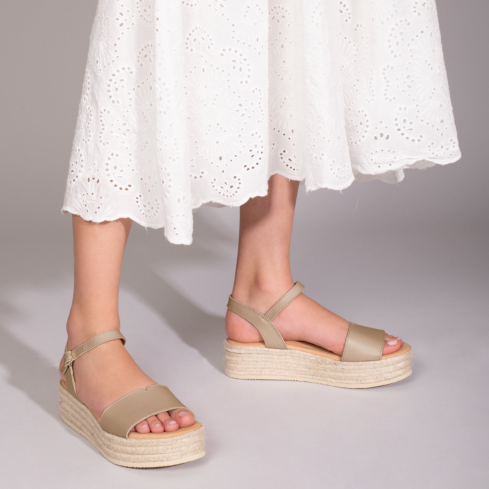 TARIFA Sandalias con plataforma de esparto TAUPE