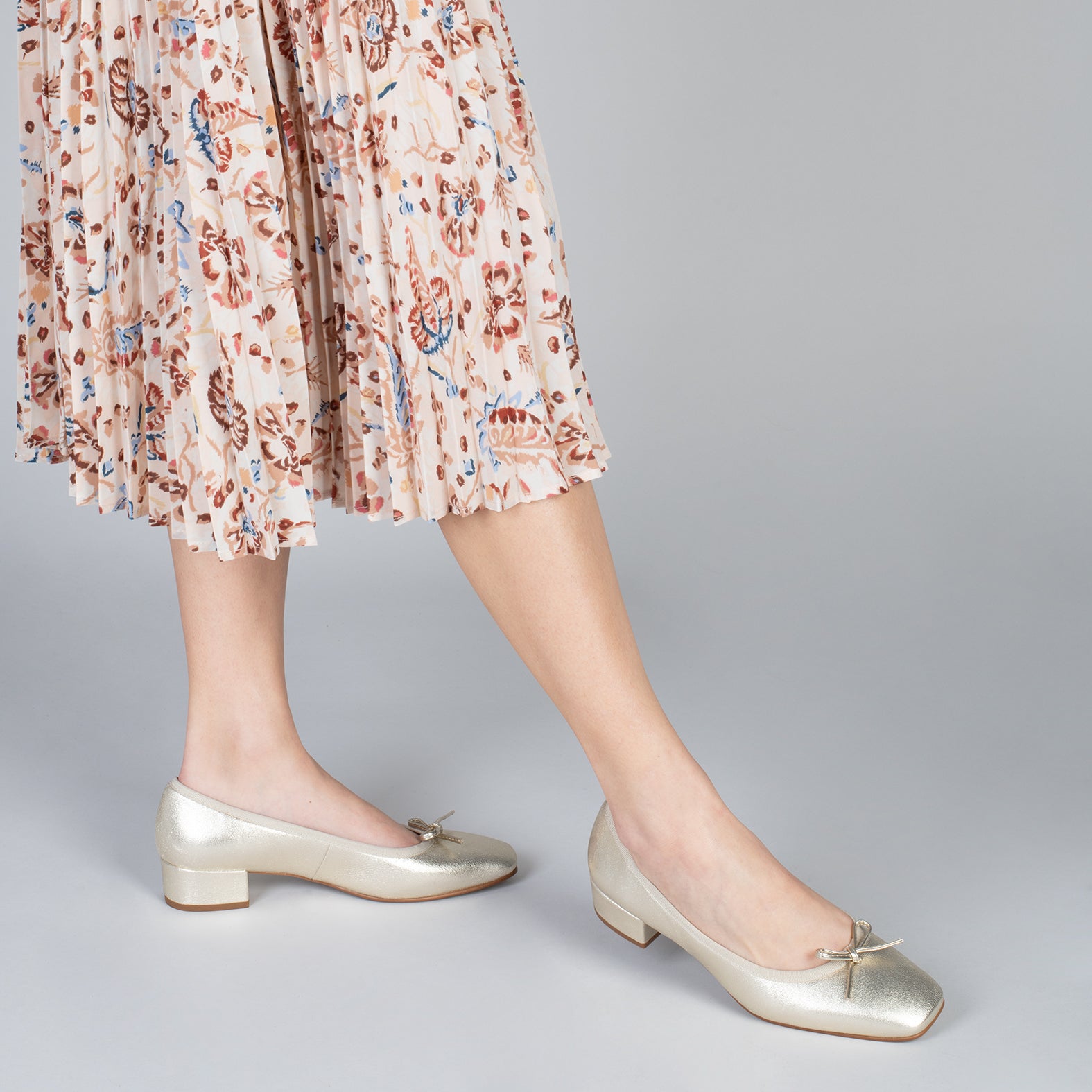 OPERA – GOLDEN ballerina with heel