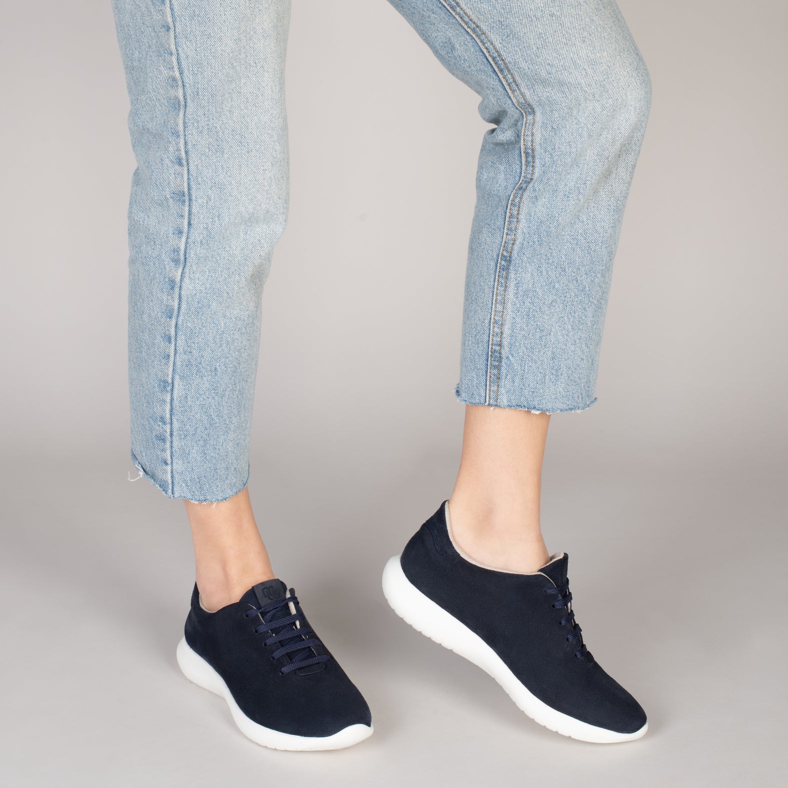 WALK – NAVY comfortable women sneakers