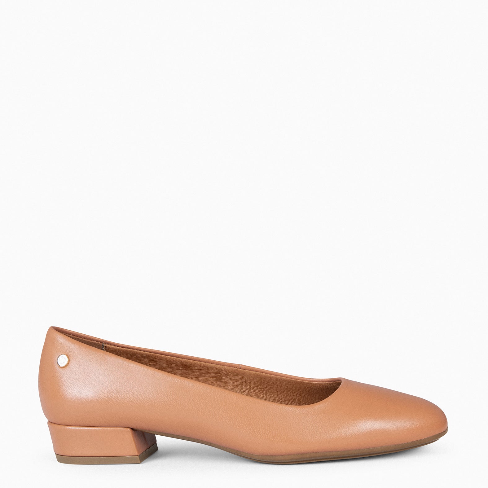 URBAN XS – Escarpins à petit talon en cuir CAMEL