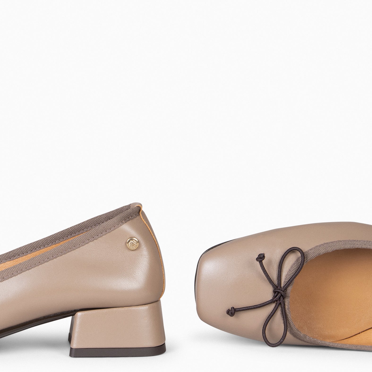 YVONNE – TAUPE Ballerina with bow and wide heel