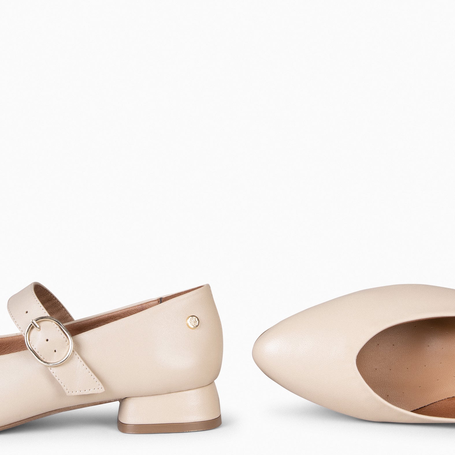 MENCIA – BEIGE Low-heeled mary-janes